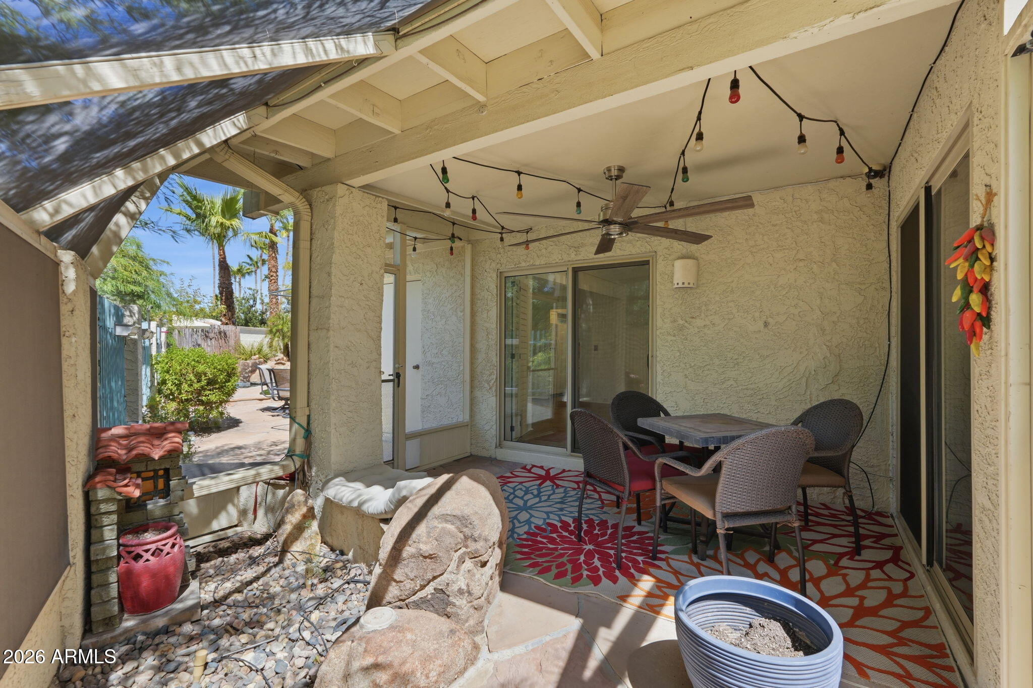 1915 E LINGER Lane