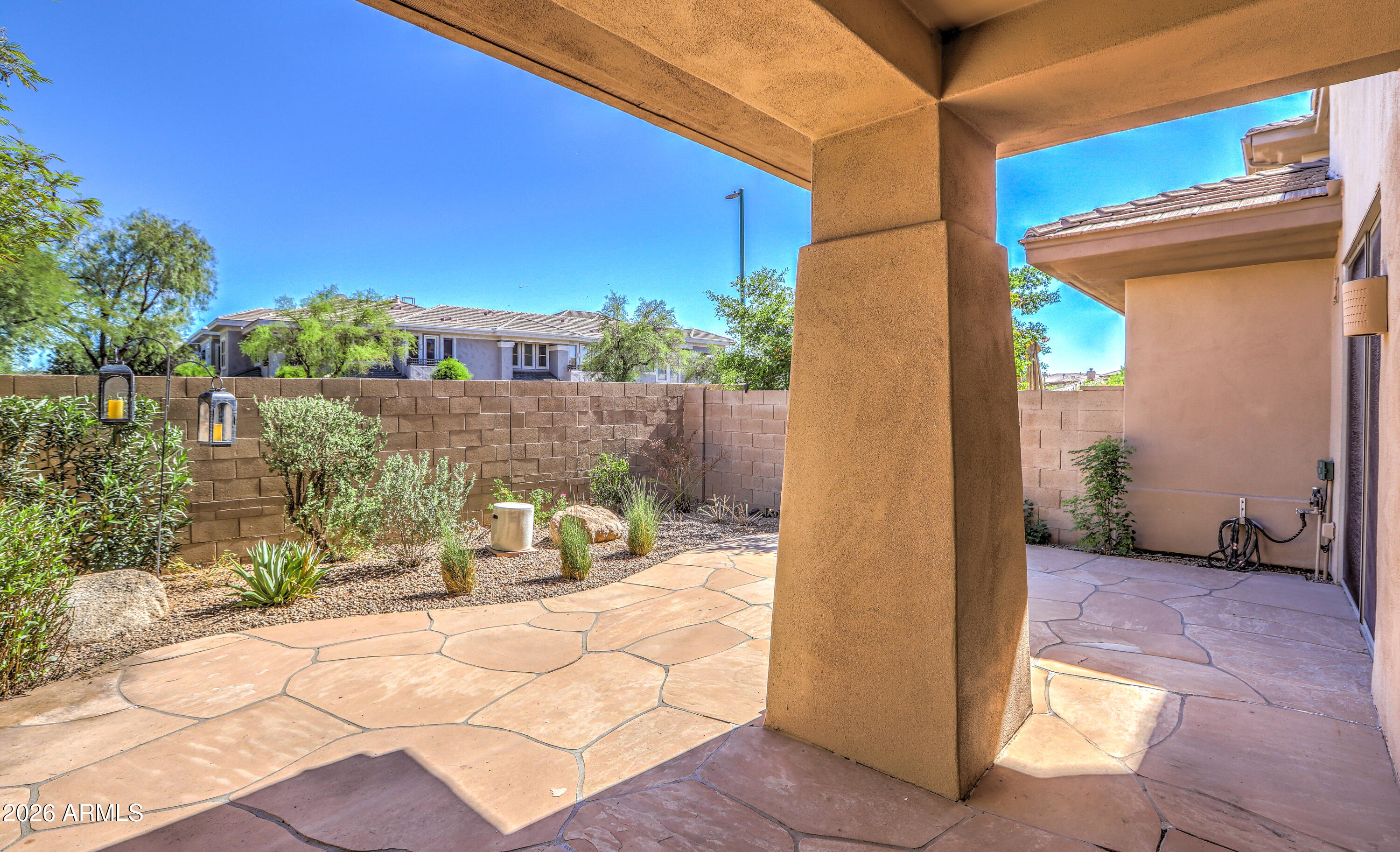 15240 N CLUBGATE Drive 111