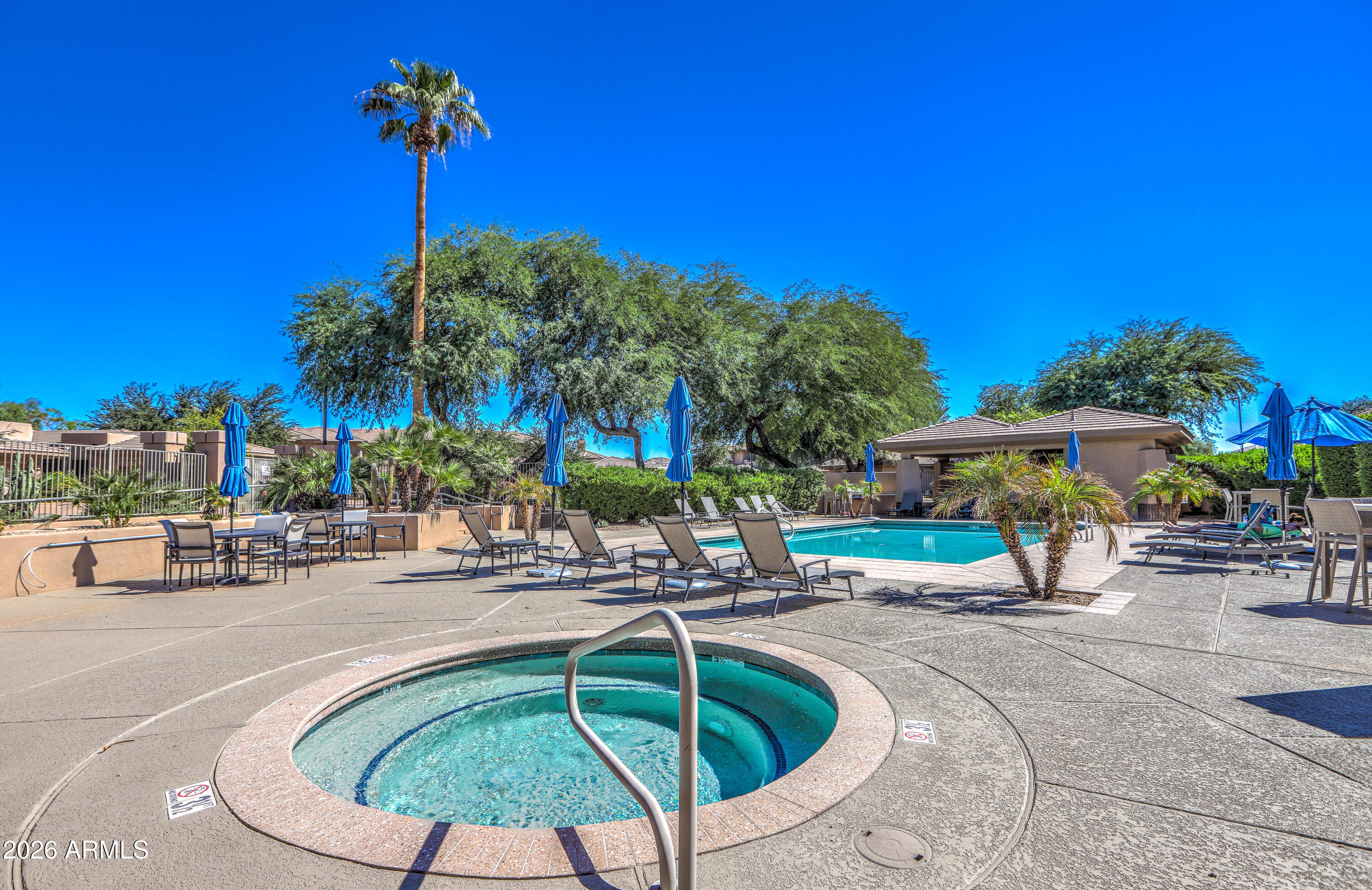 15240 N CLUBGATE Drive 111