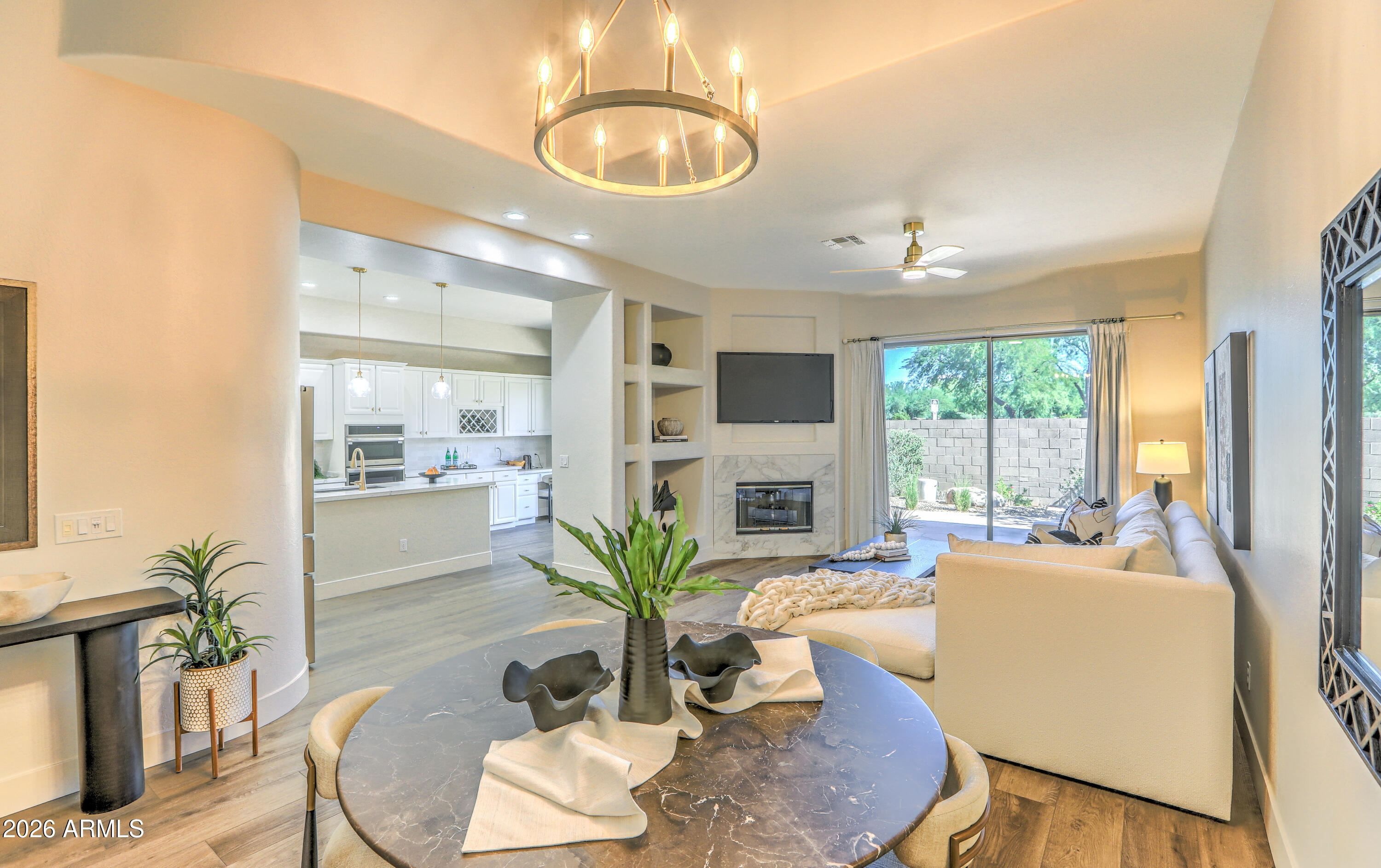 15240 N CLUBGATE Drive 111
