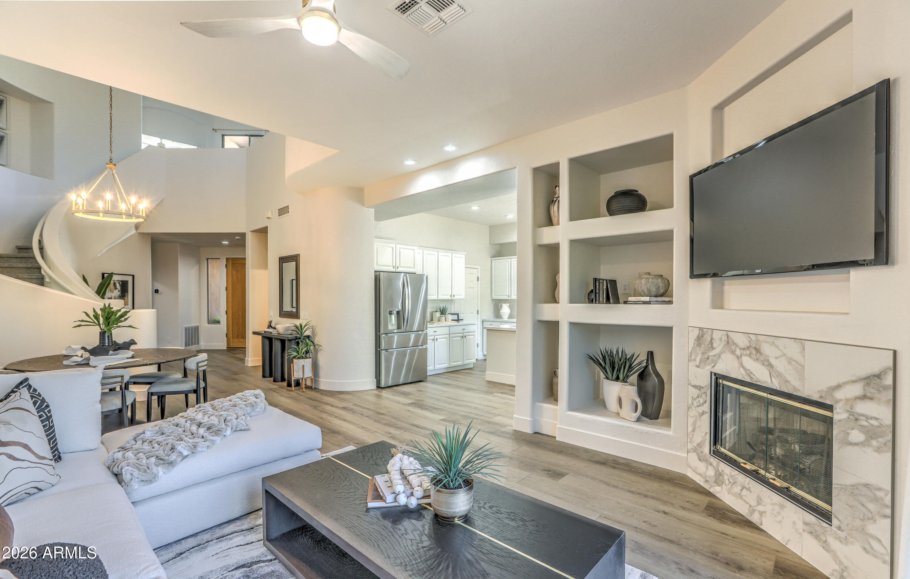 15240 N CLUBGATE Drive 111