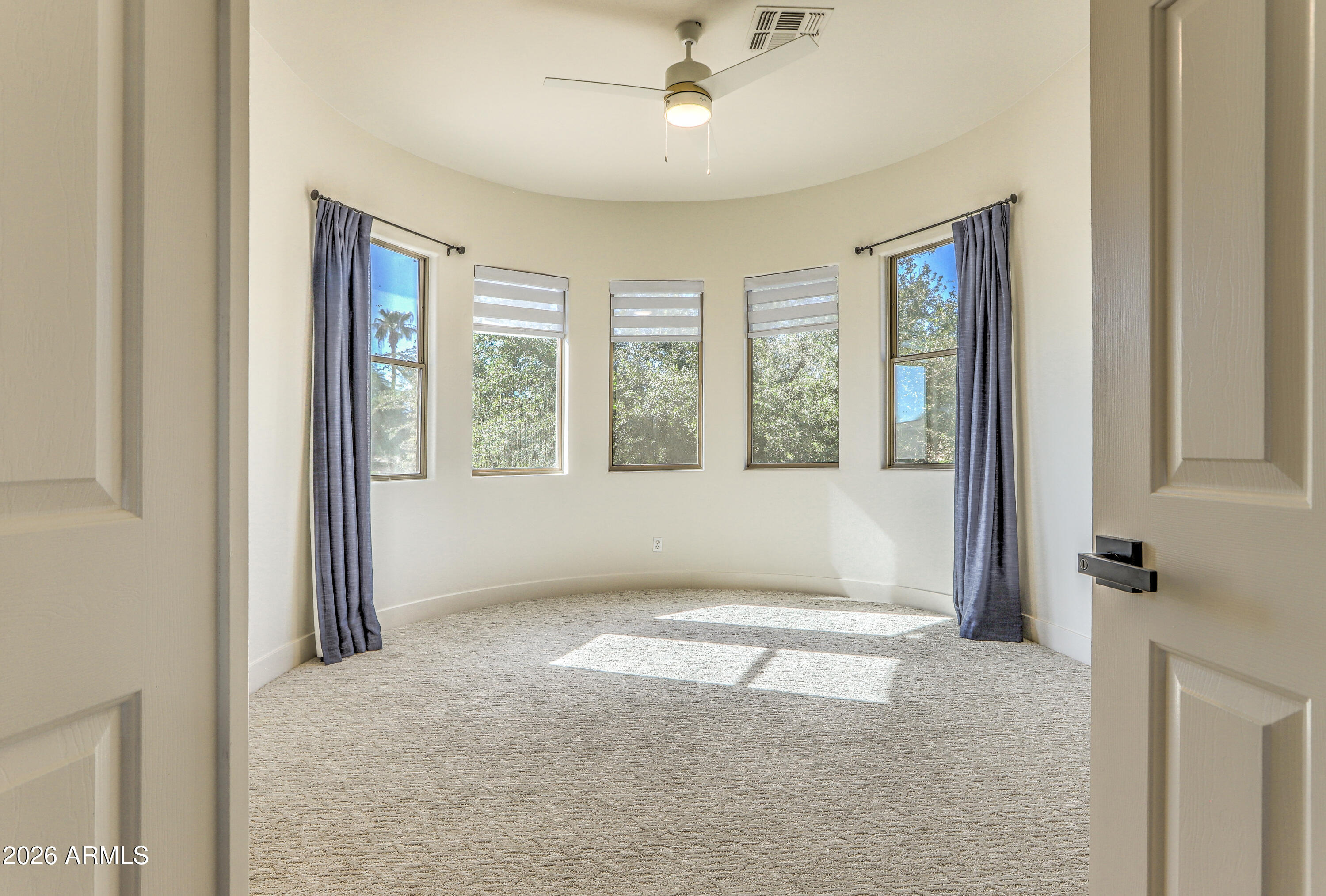 15240 N CLUBGATE Drive 111