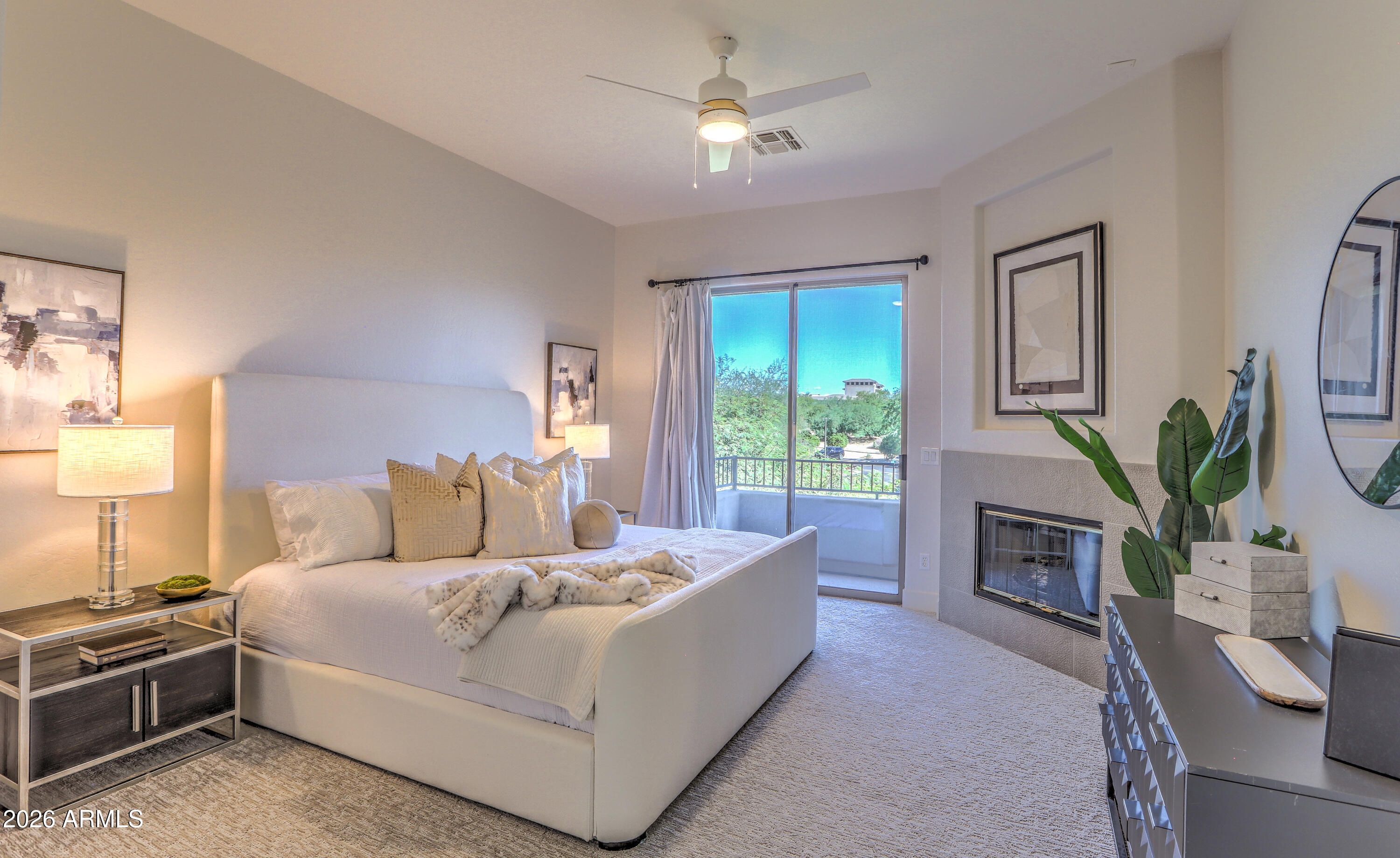 15240 N CLUBGATE Drive 111