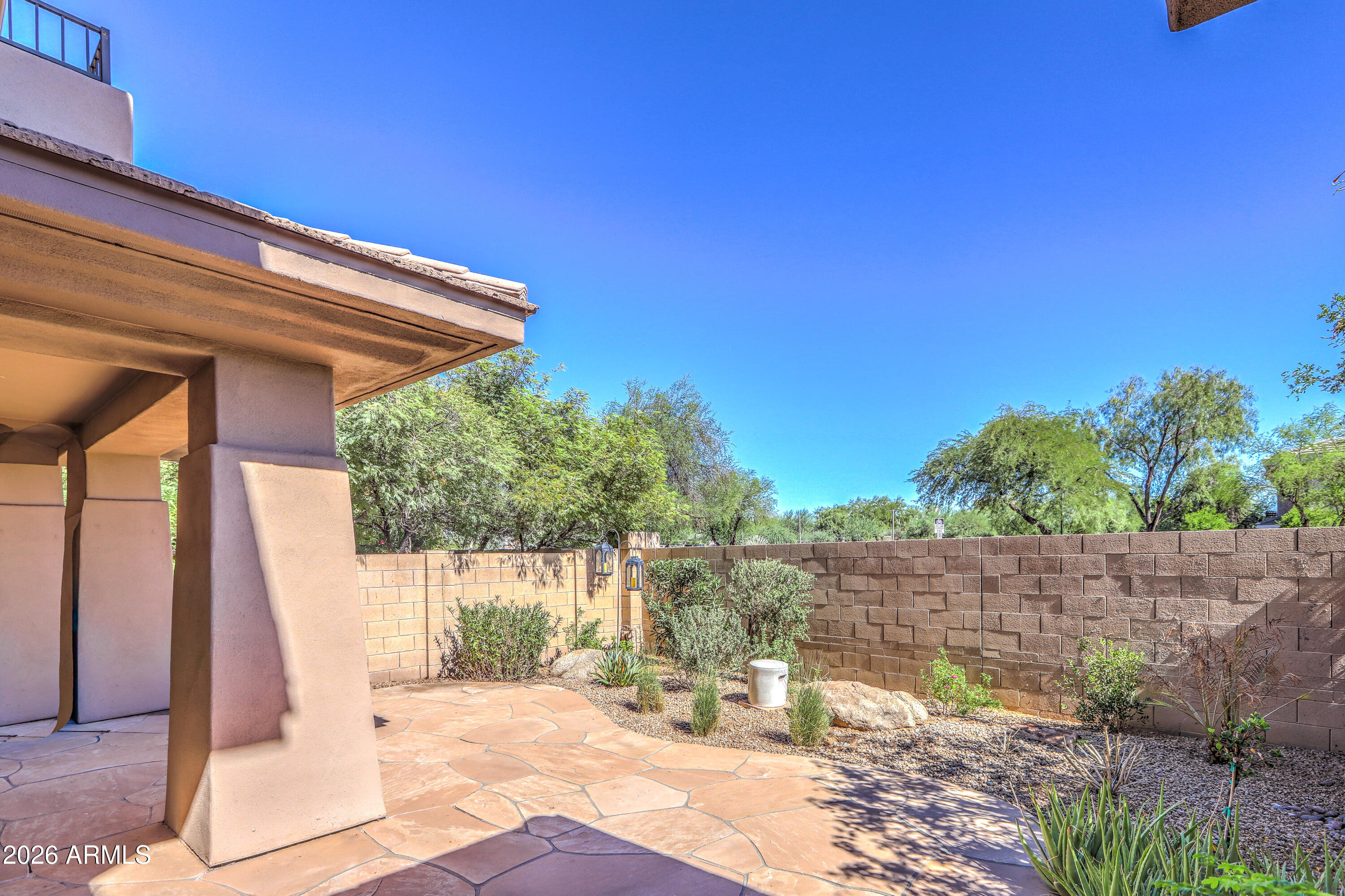 15240 N CLUBGATE Drive 111