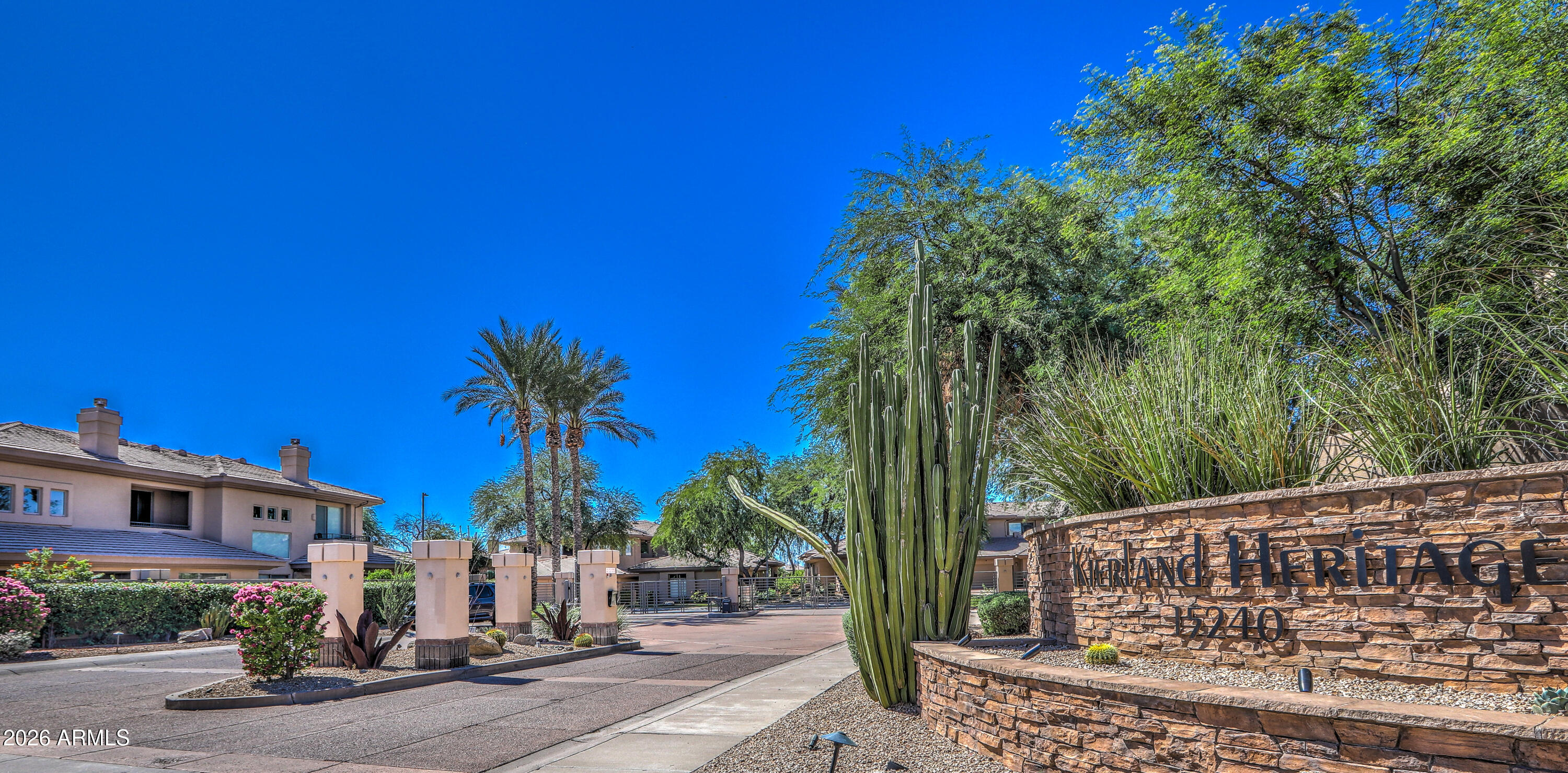 15240 N CLUBGATE Drive 111