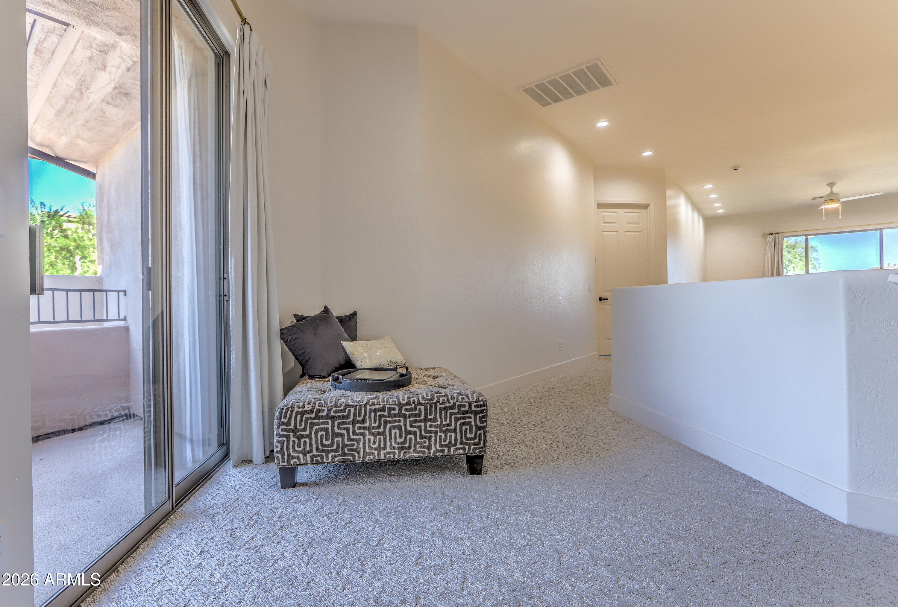 15240 N CLUBGATE Drive 111