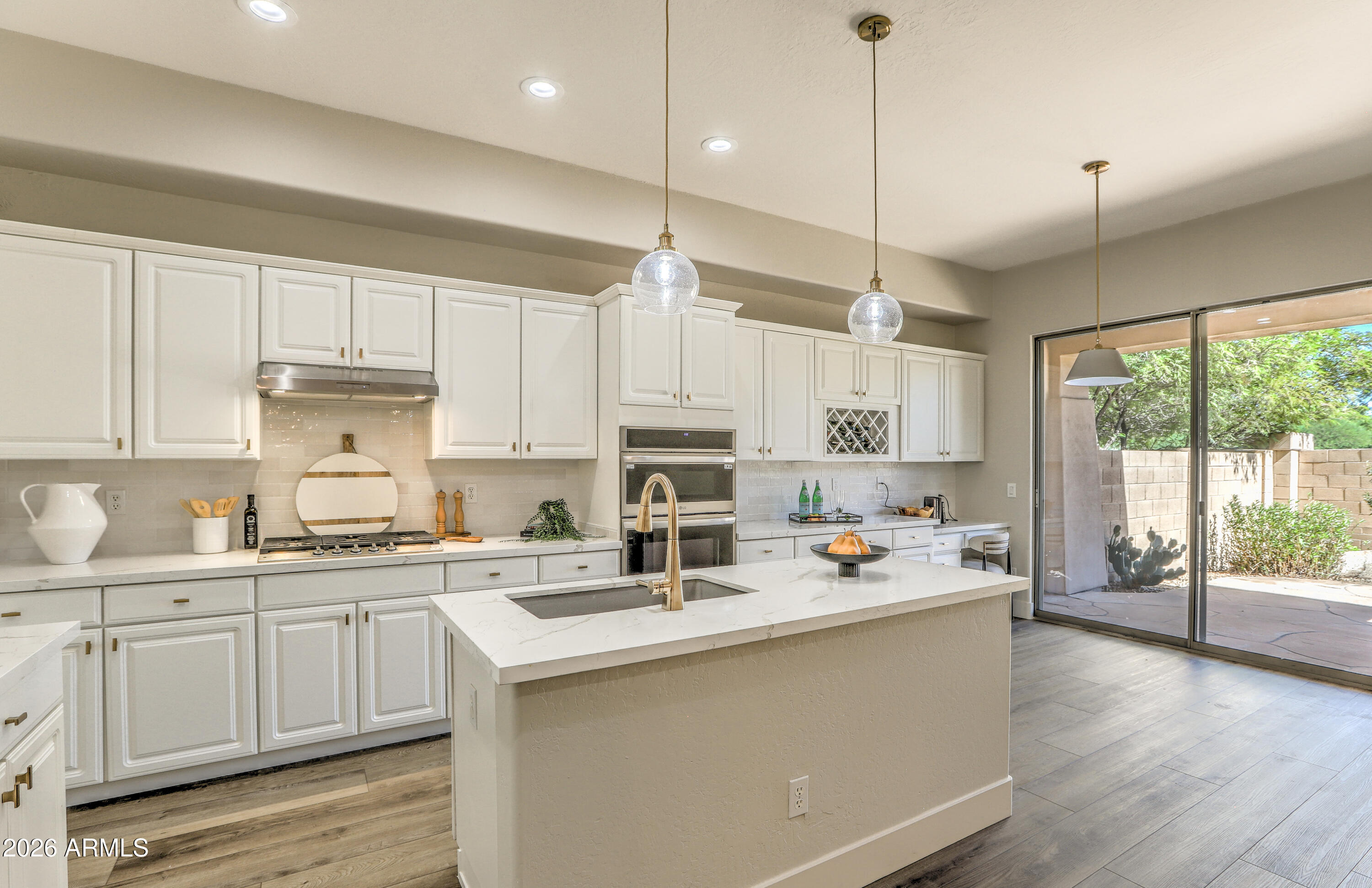15240 N CLUBGATE Drive 111