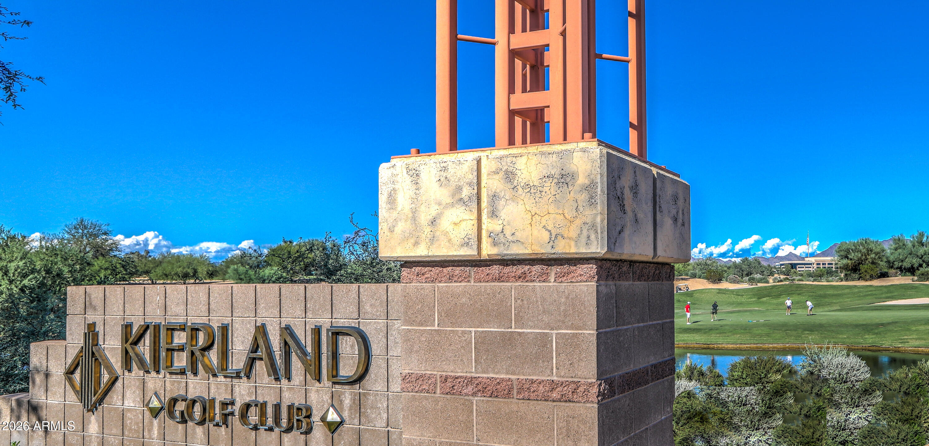15240 N CLUBGATE Drive 111