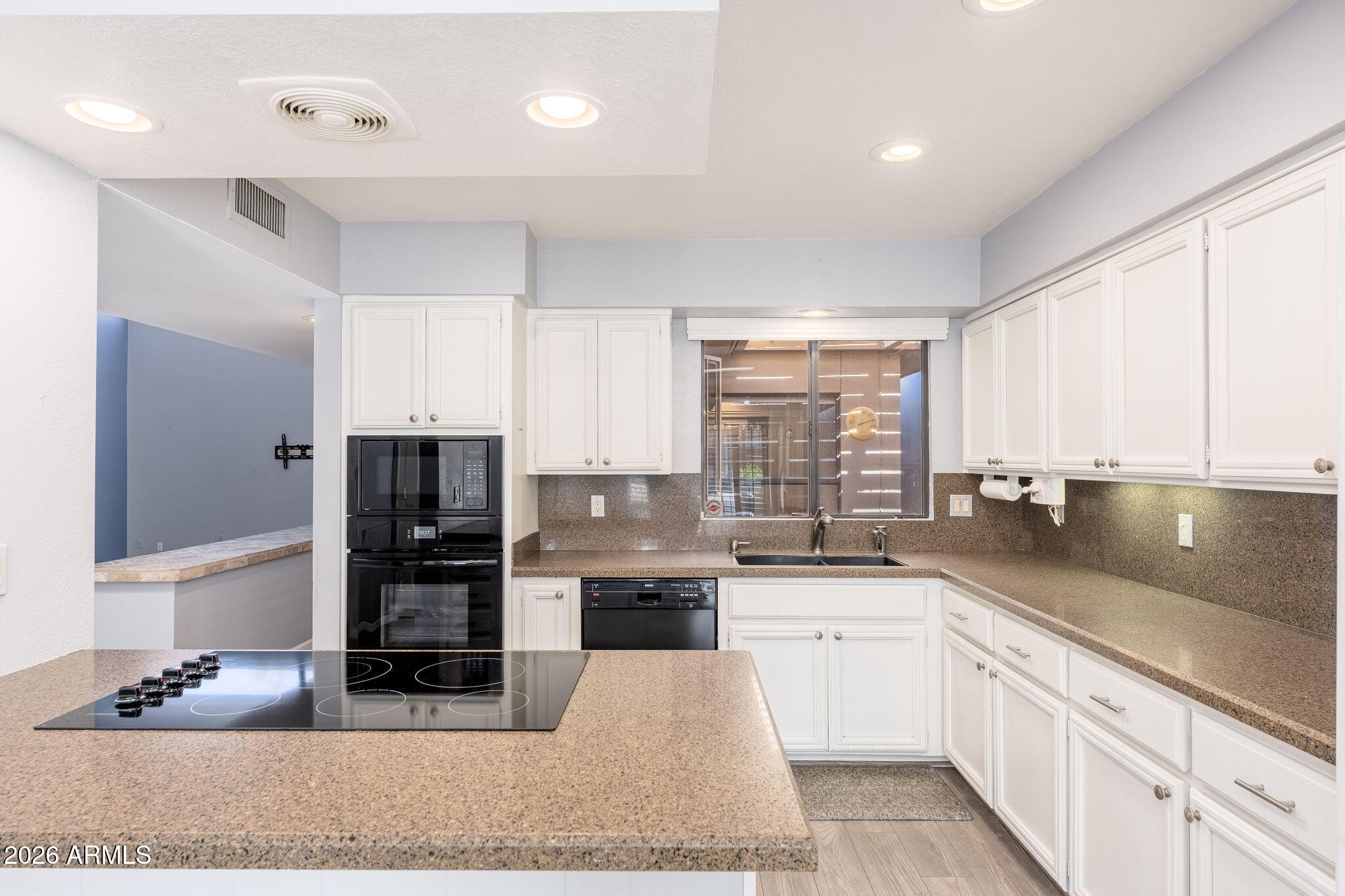 8814 E SAN RAFAEL Drive