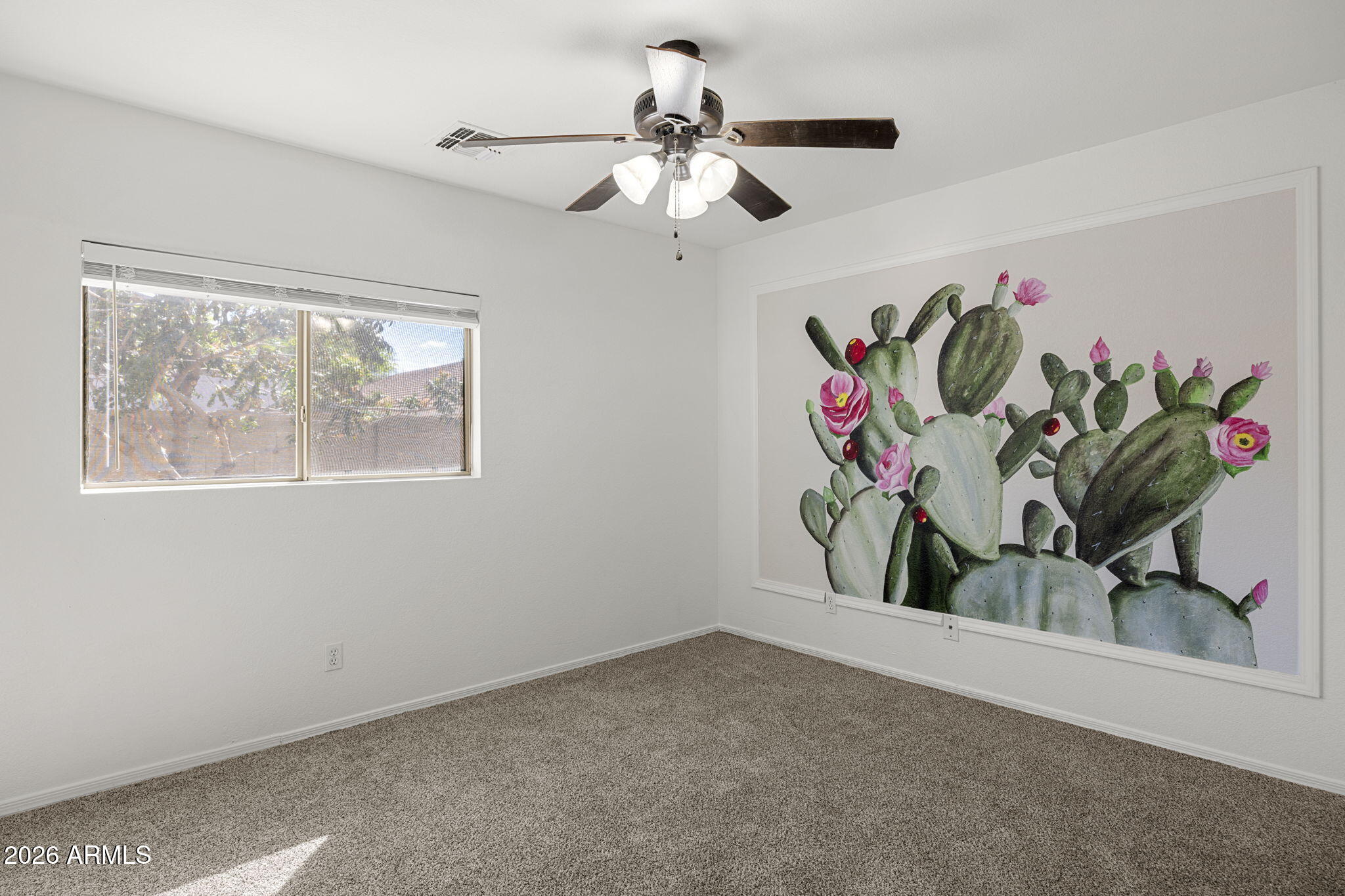 1419 N THUNDERBIRD Avenue