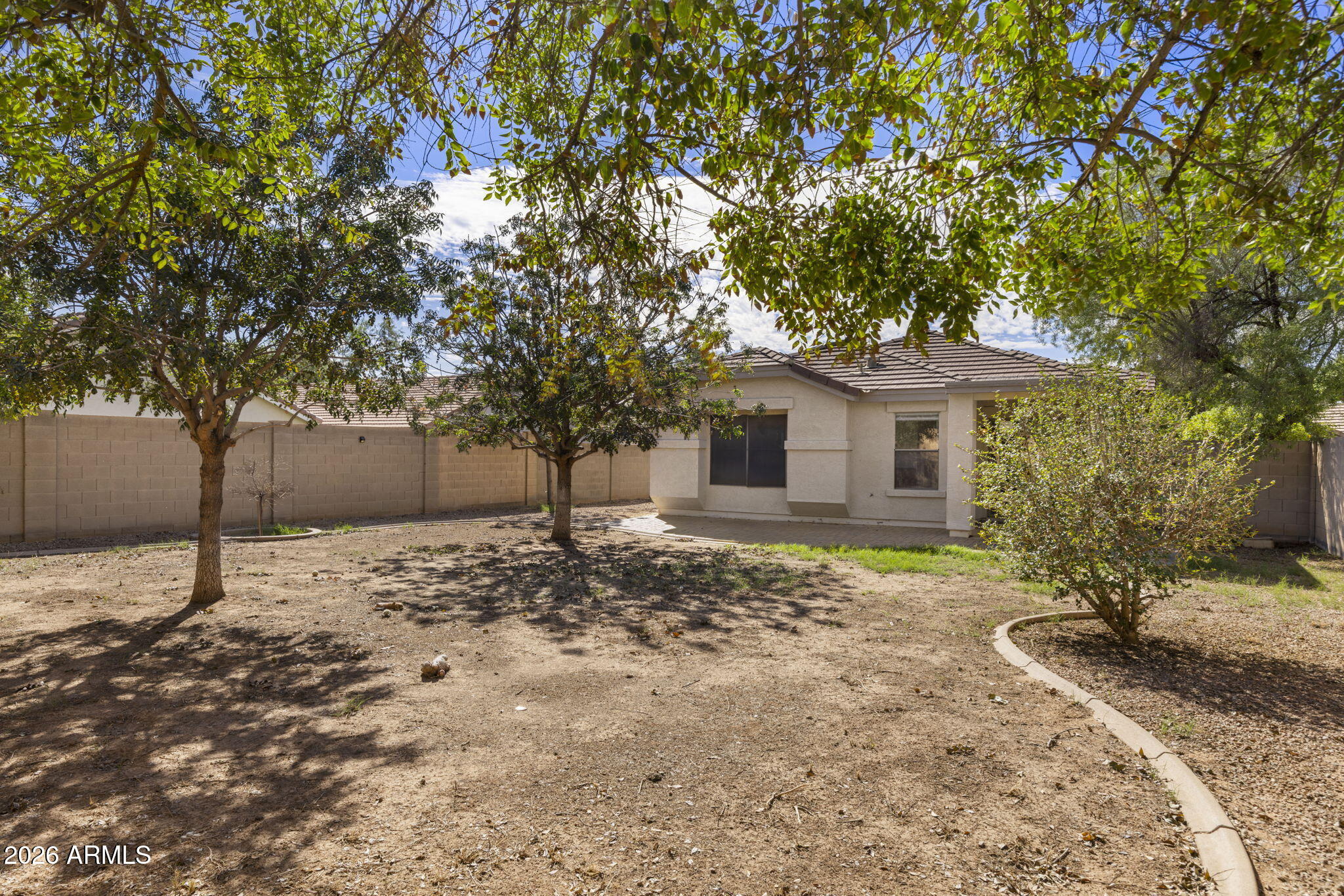 1419 N THUNDERBIRD Avenue