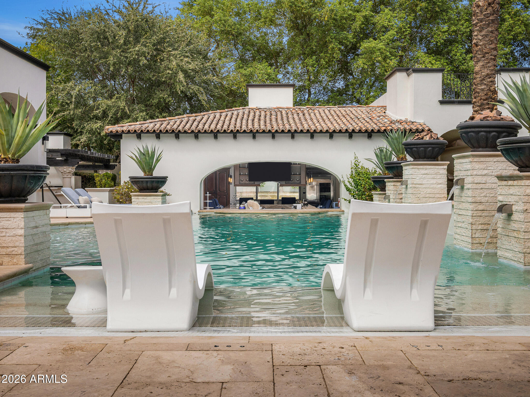 6307 N MOCKINGBIRD Lane