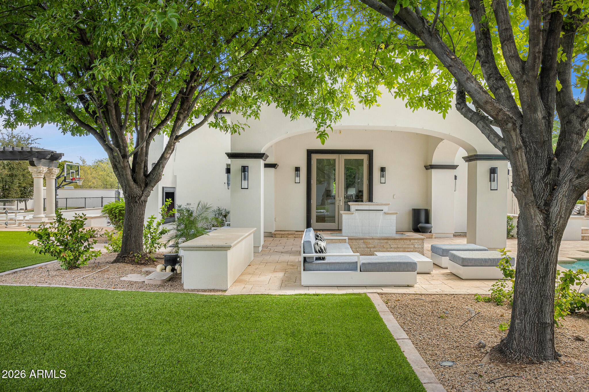 6307 N MOCKINGBIRD Lane