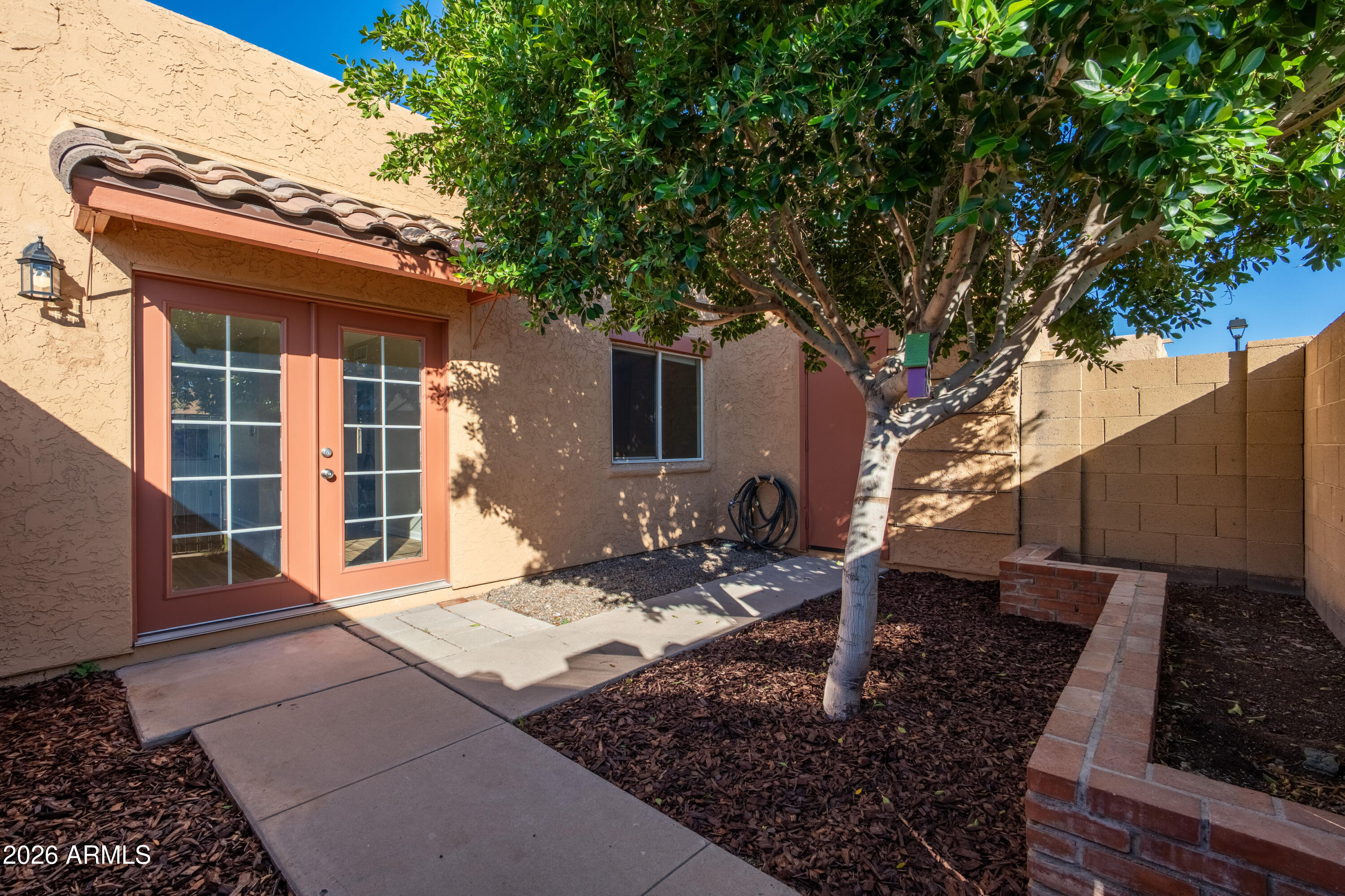 948 S Alma School Road 136