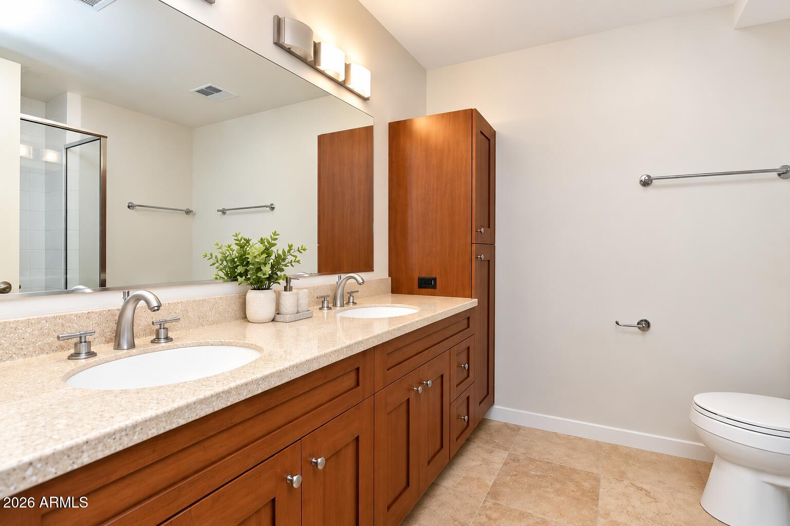 7157 E RANCHO VISTA Drive 2009