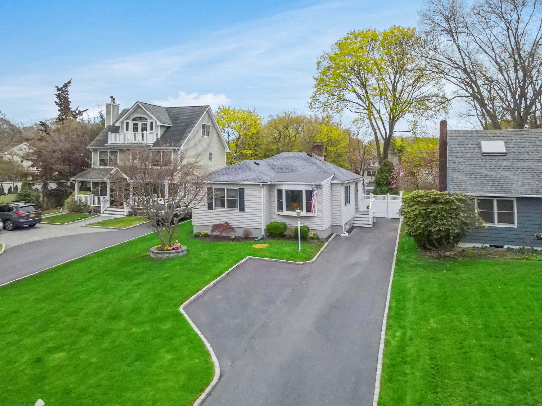 24 Seacliff Avenue