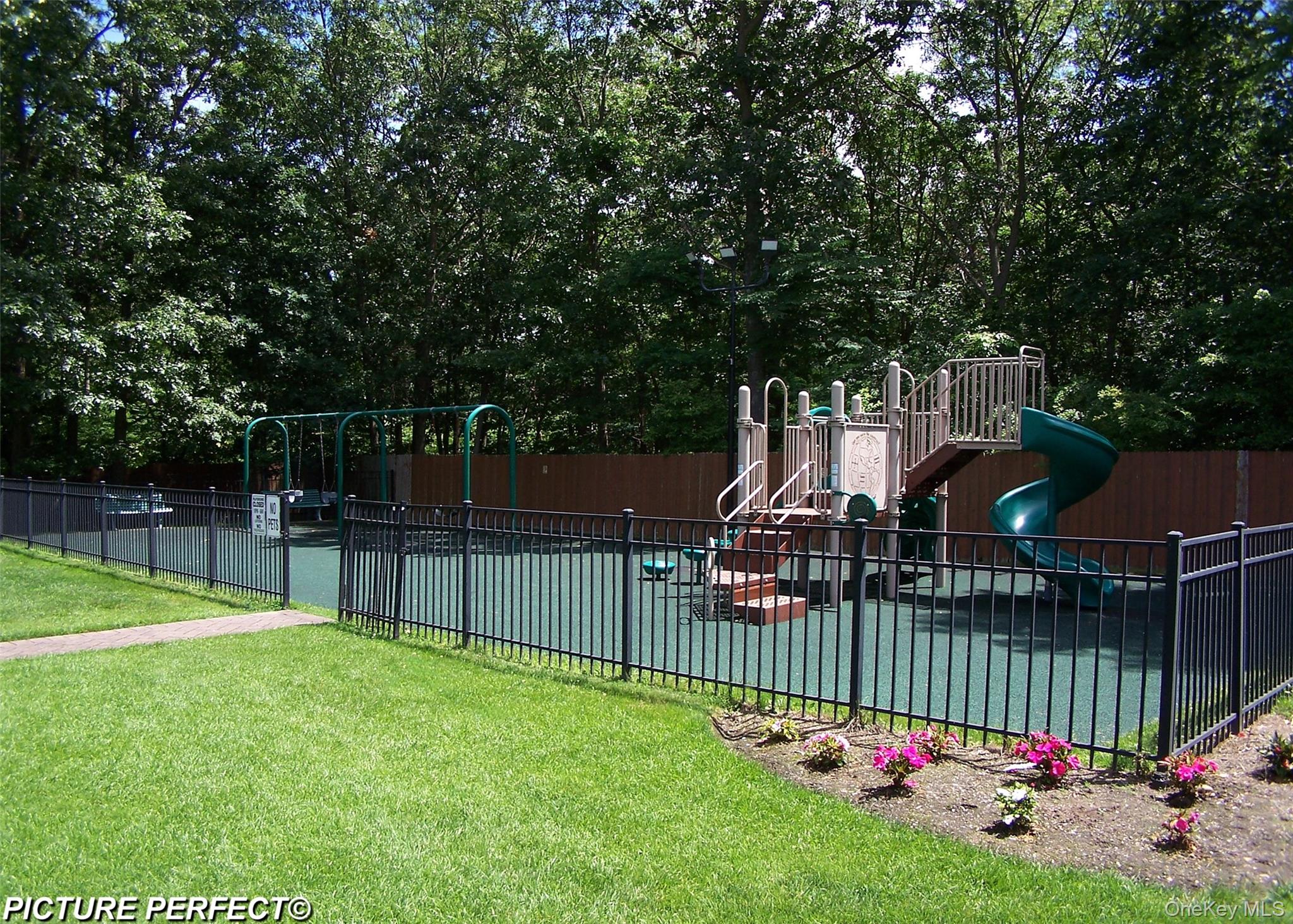 460 Old Town Road Unit: 27 P