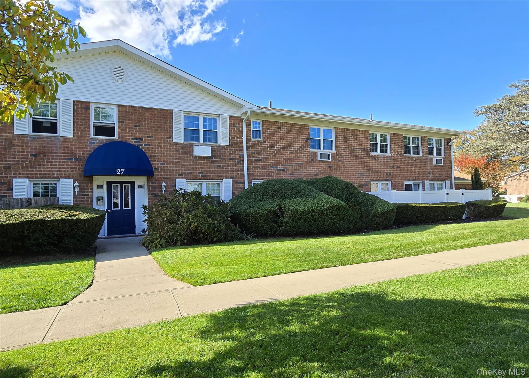460 Old Town Road Unit: 27 P