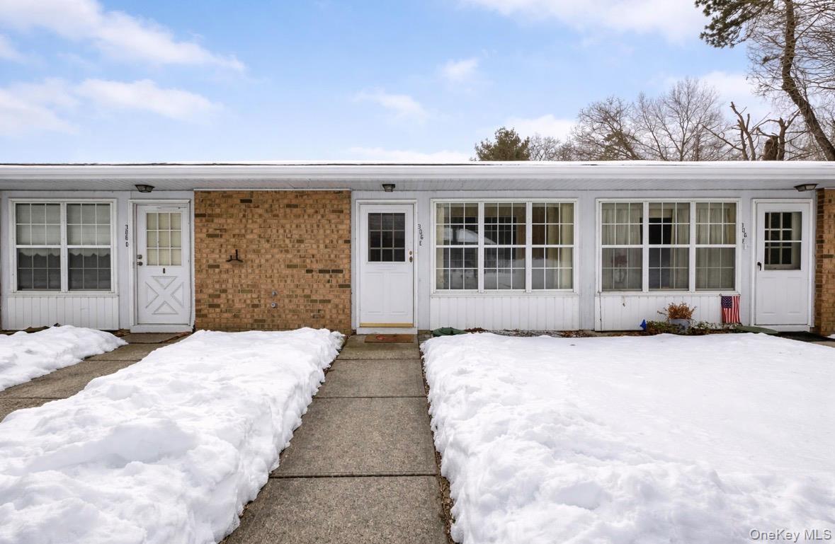 306 Torquay Court Unit: E