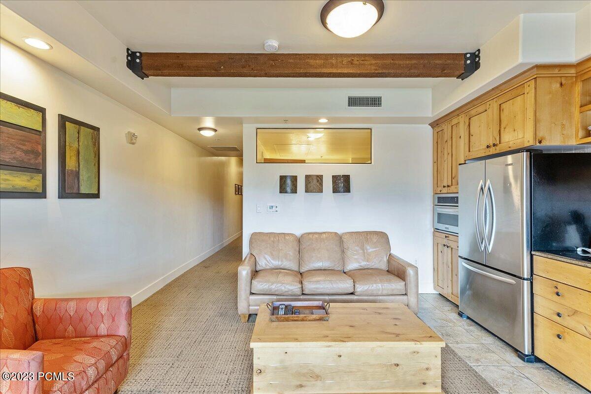 1456 Newpark Boulevard, 422