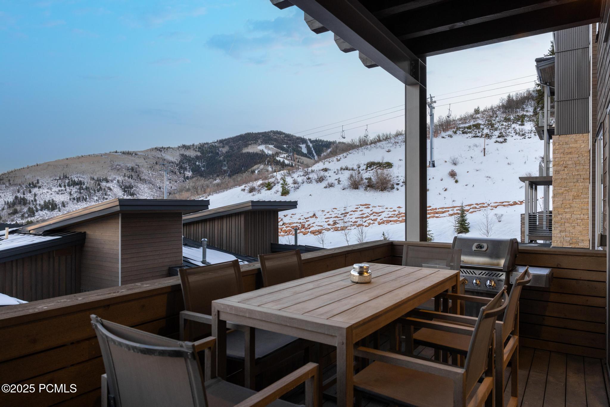 2752 W High Mountain Road, 203