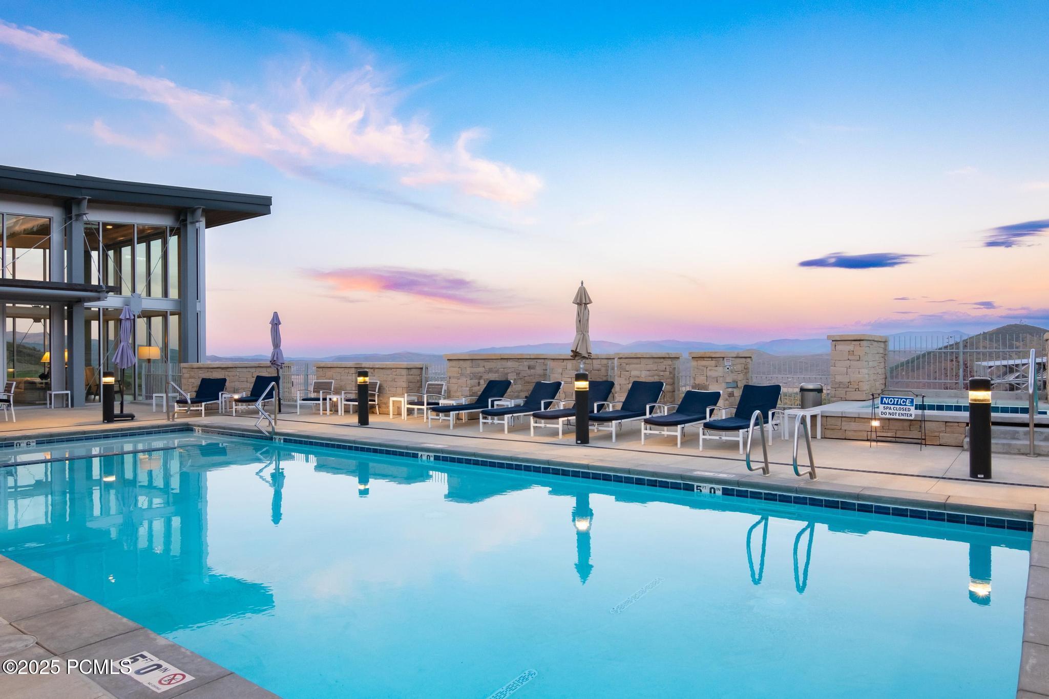 2752 W High Mountain Road, 203