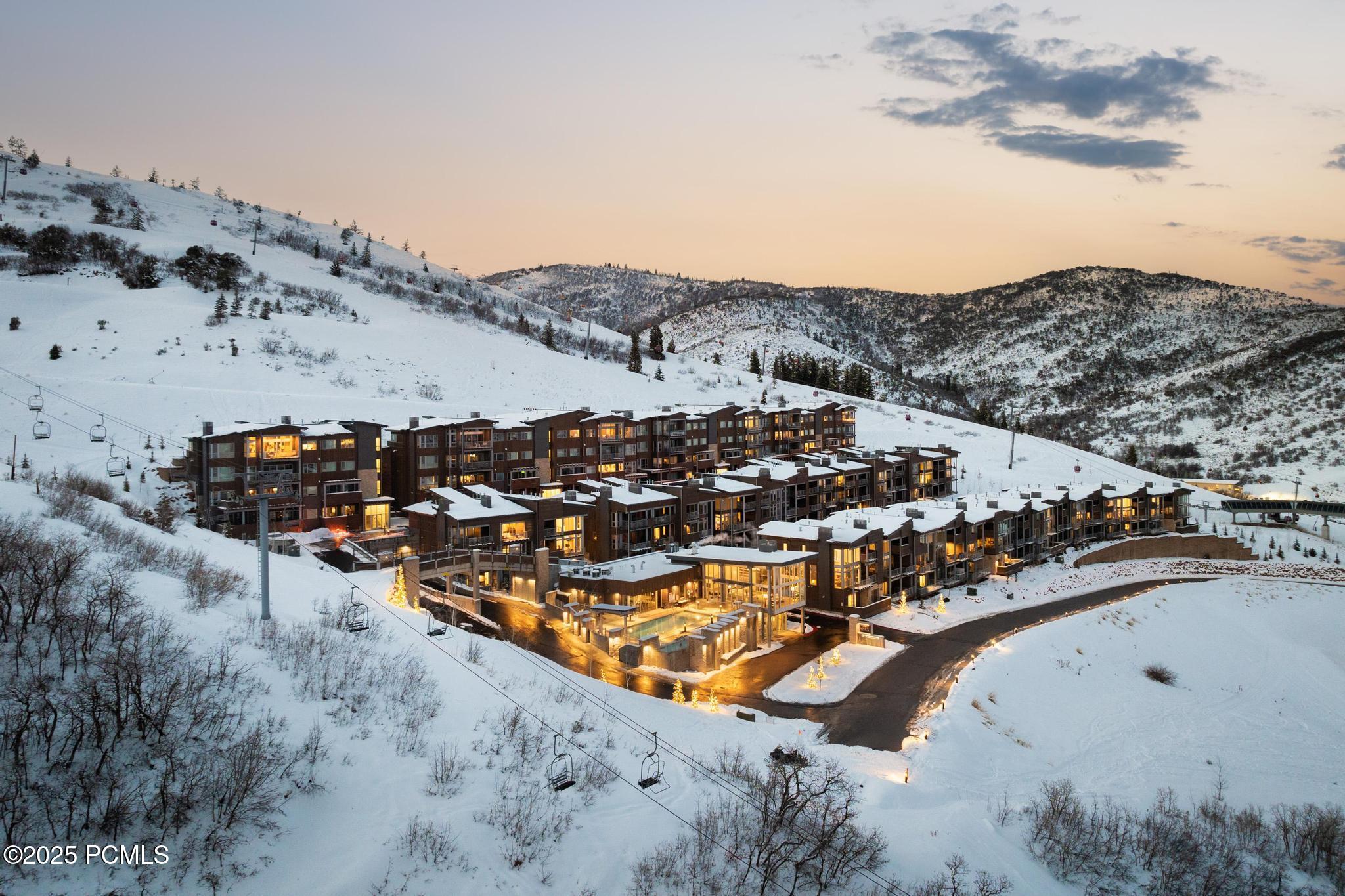 2752 W High Mountain Road, 203