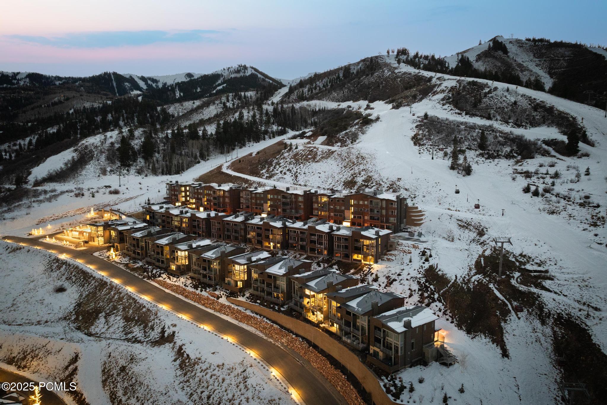 2752 W High Mountain Road, 203