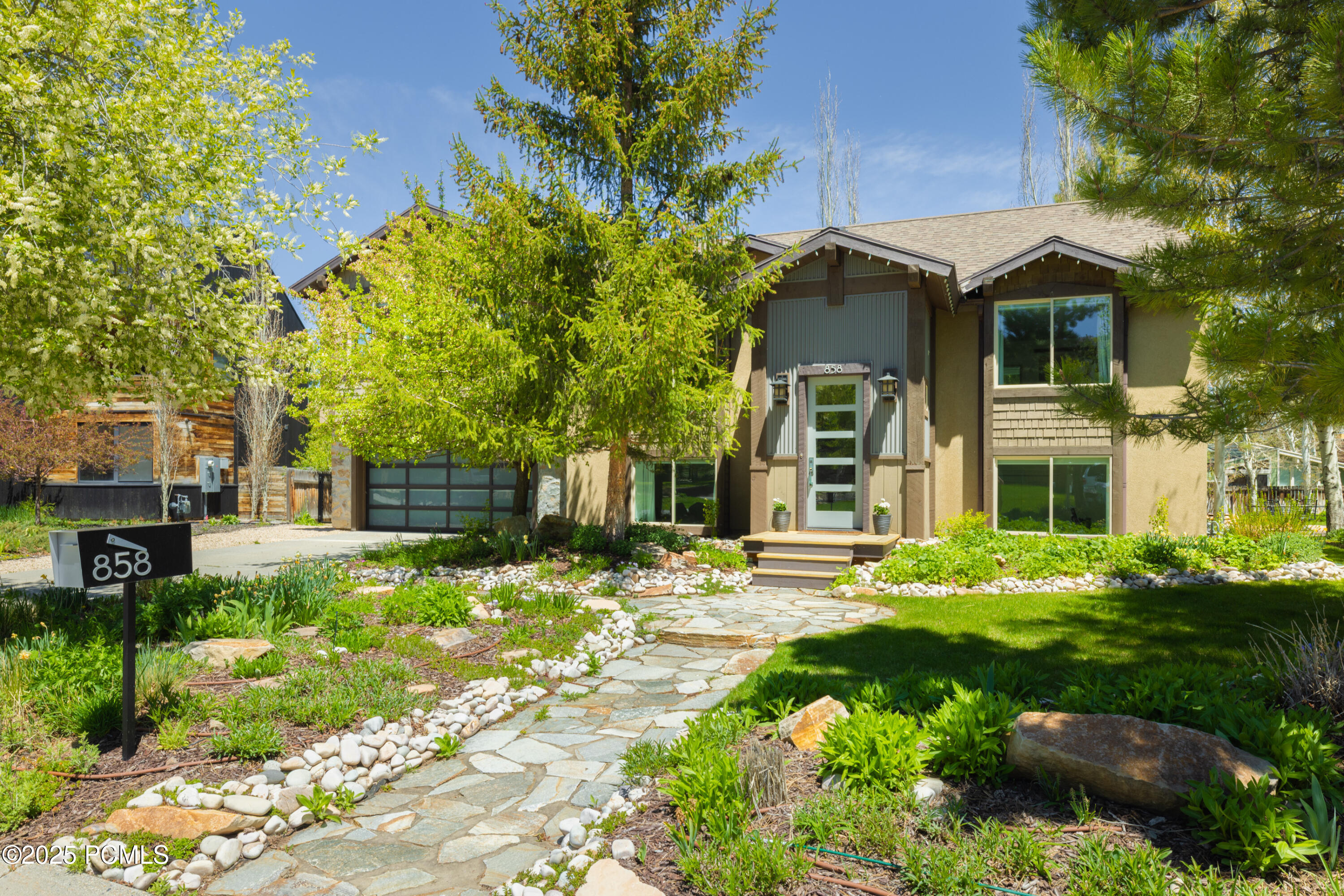 858 Red Maple Court