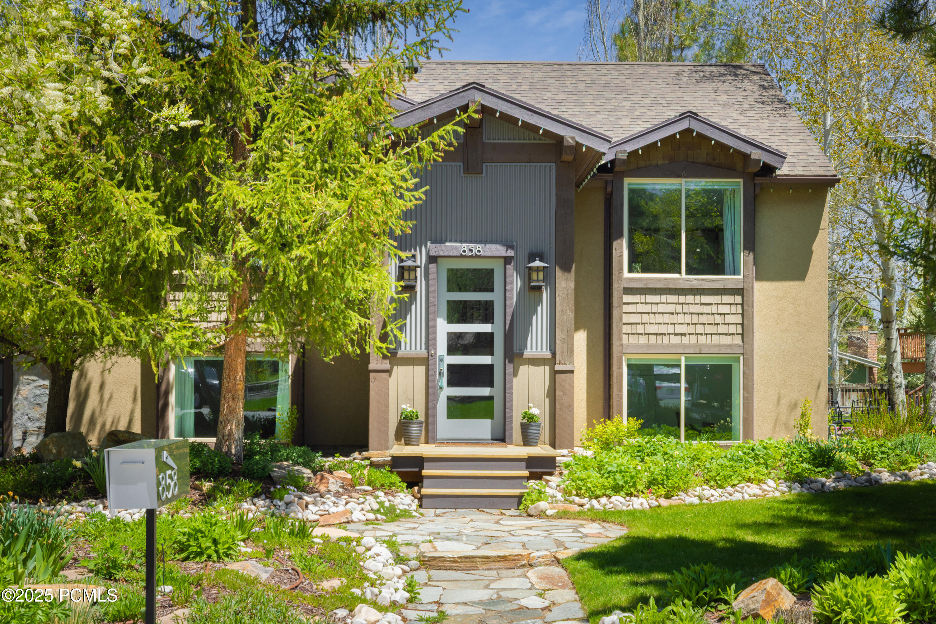 858 Red Maple Court