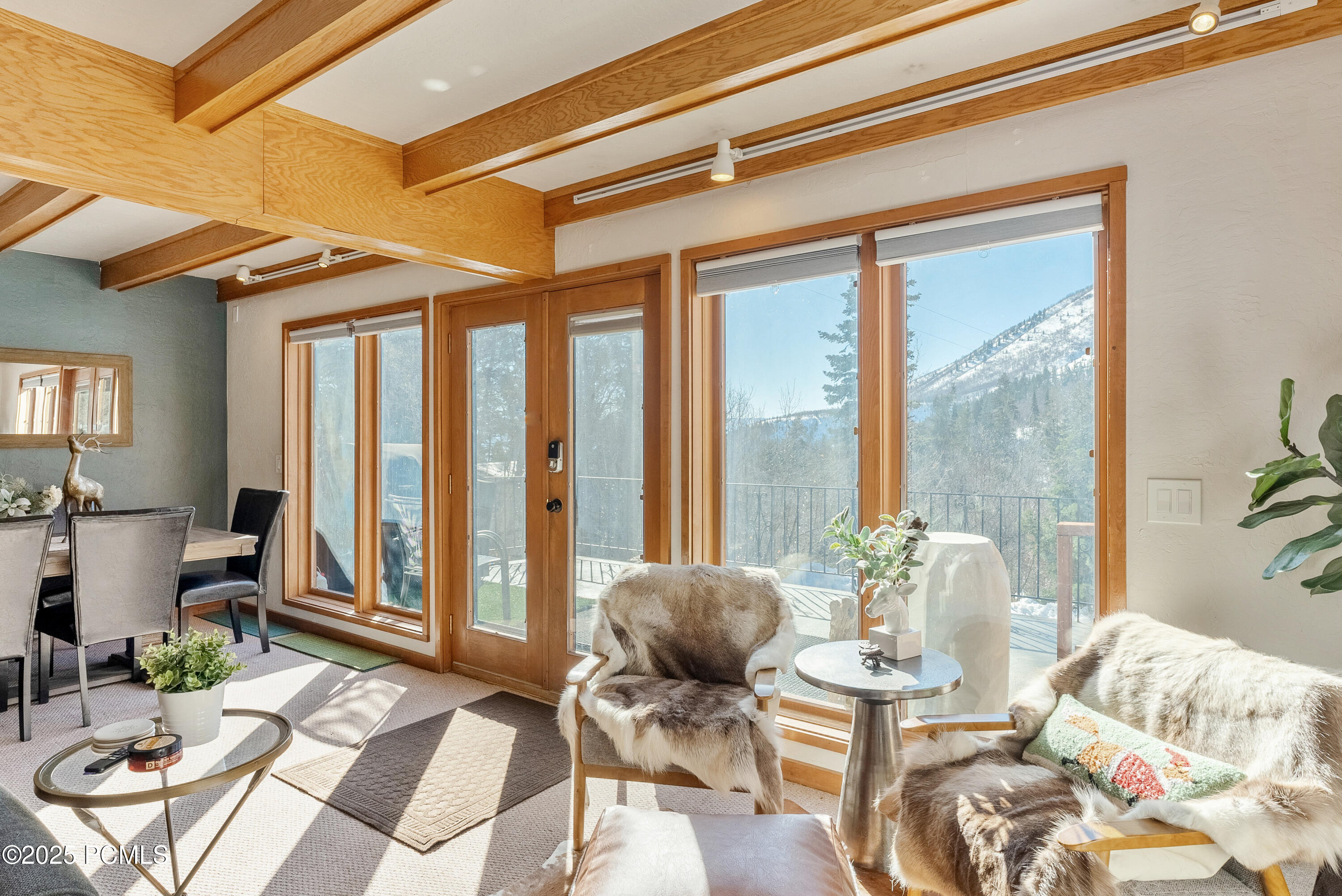 2480 W Snake Creek Road