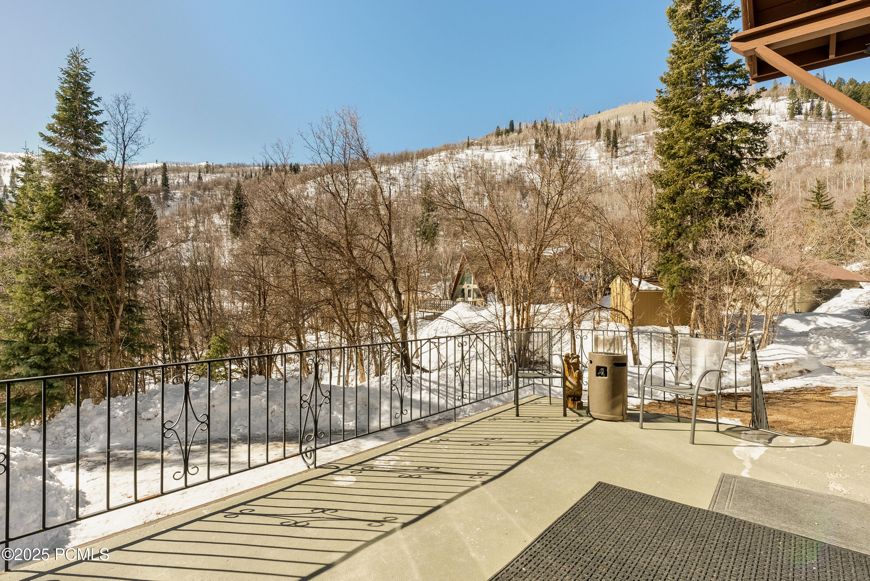 2480 W Snake Creek Road