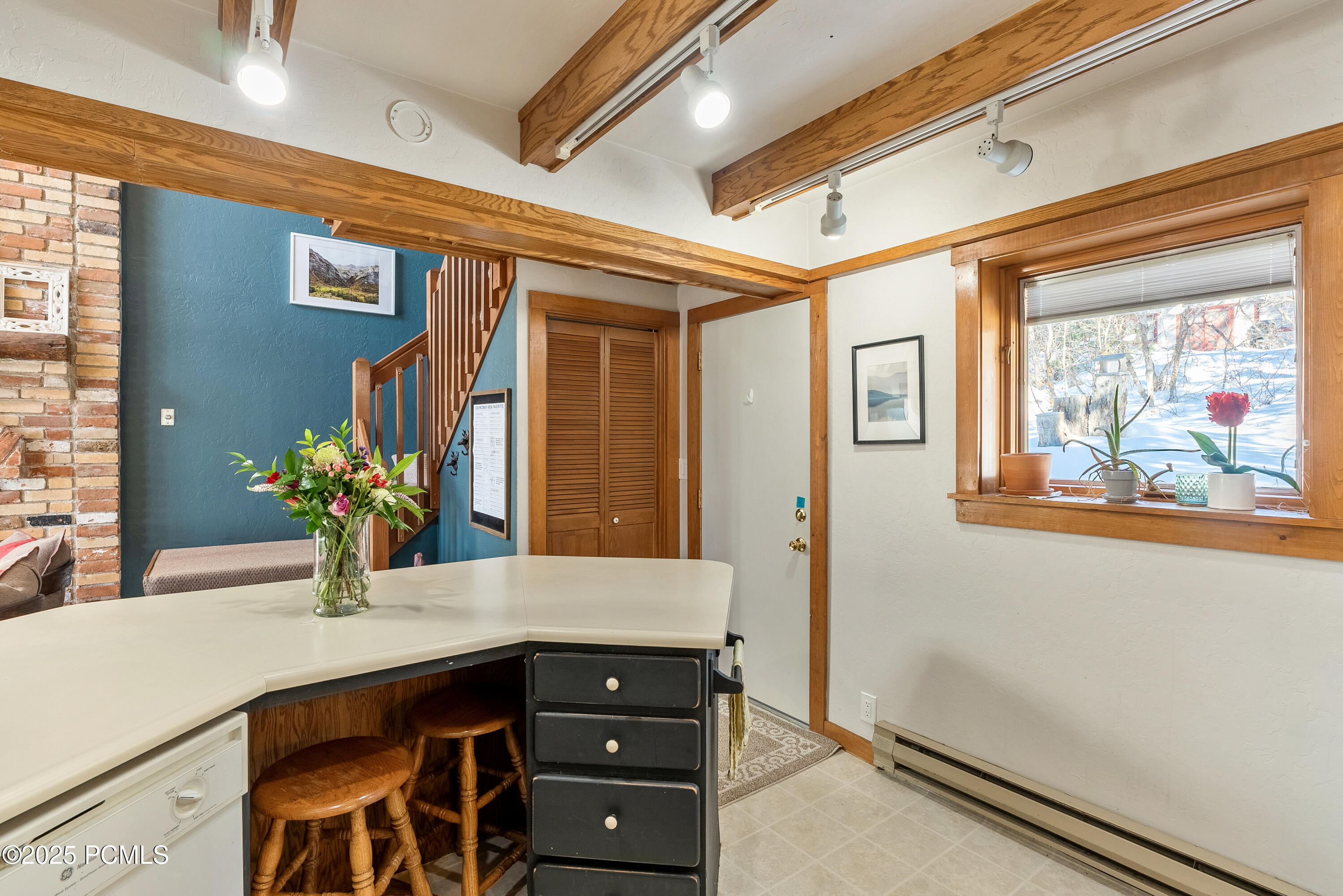 2480 W Snake Creek Road