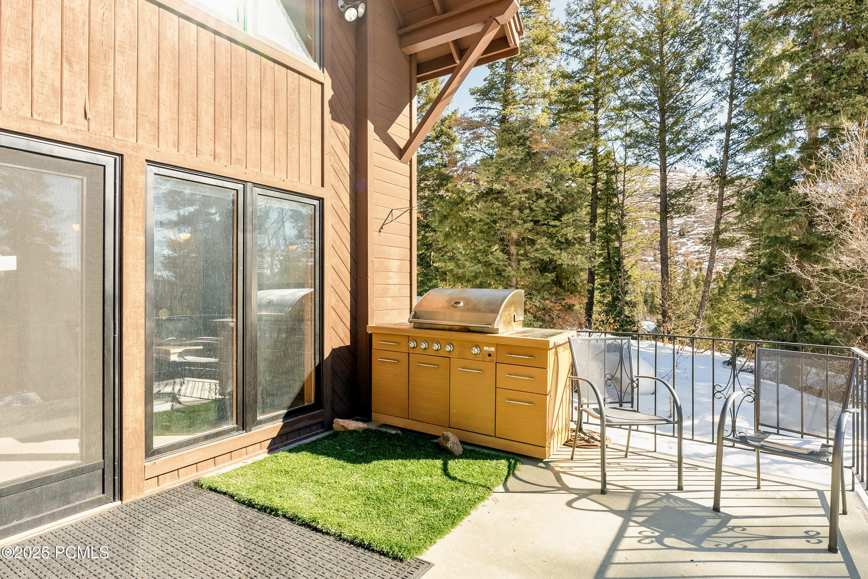 2480 W Snake Creek Road