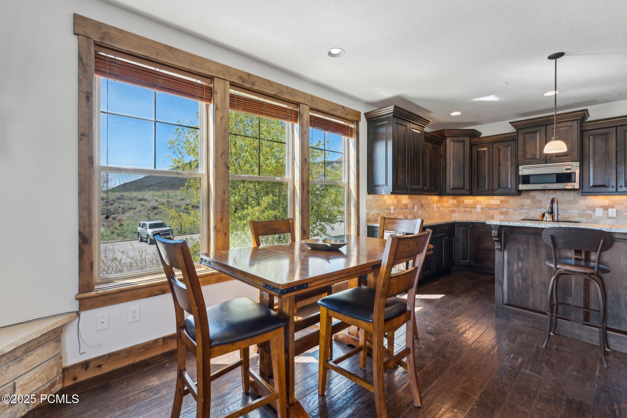 9855 N Vista Drive Unit 104