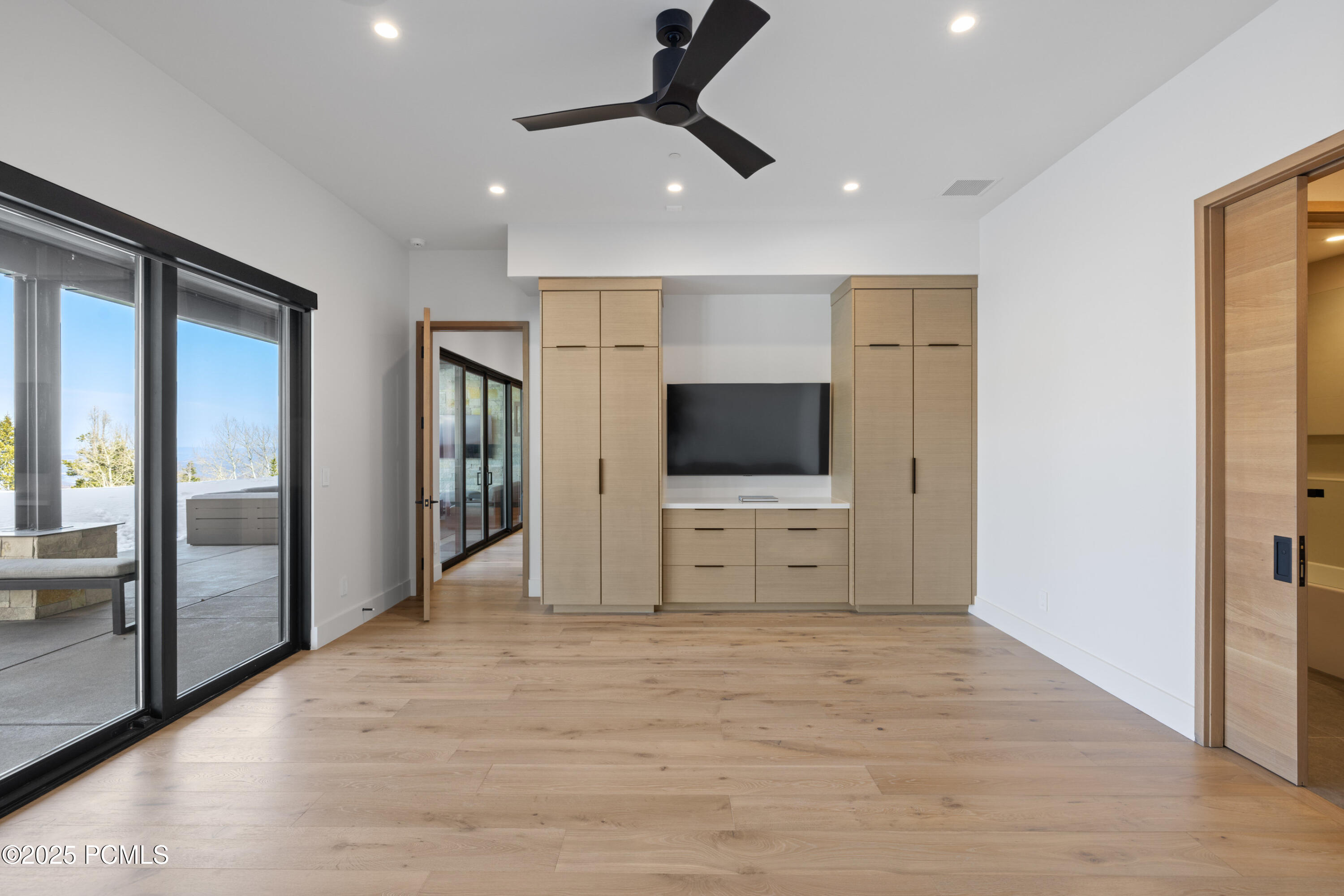 8903 Moonshadow Court