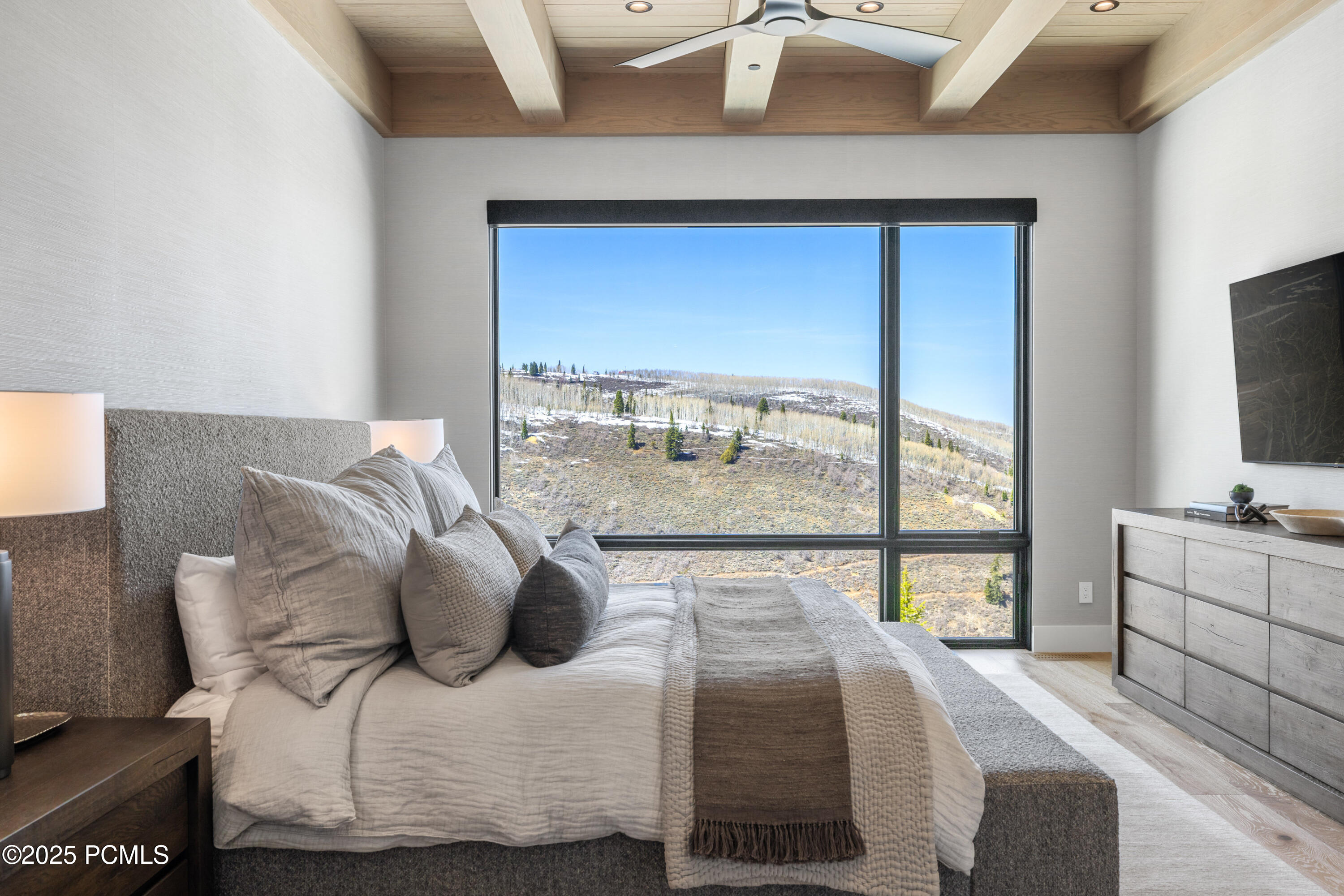 8903 Moonshadow Court