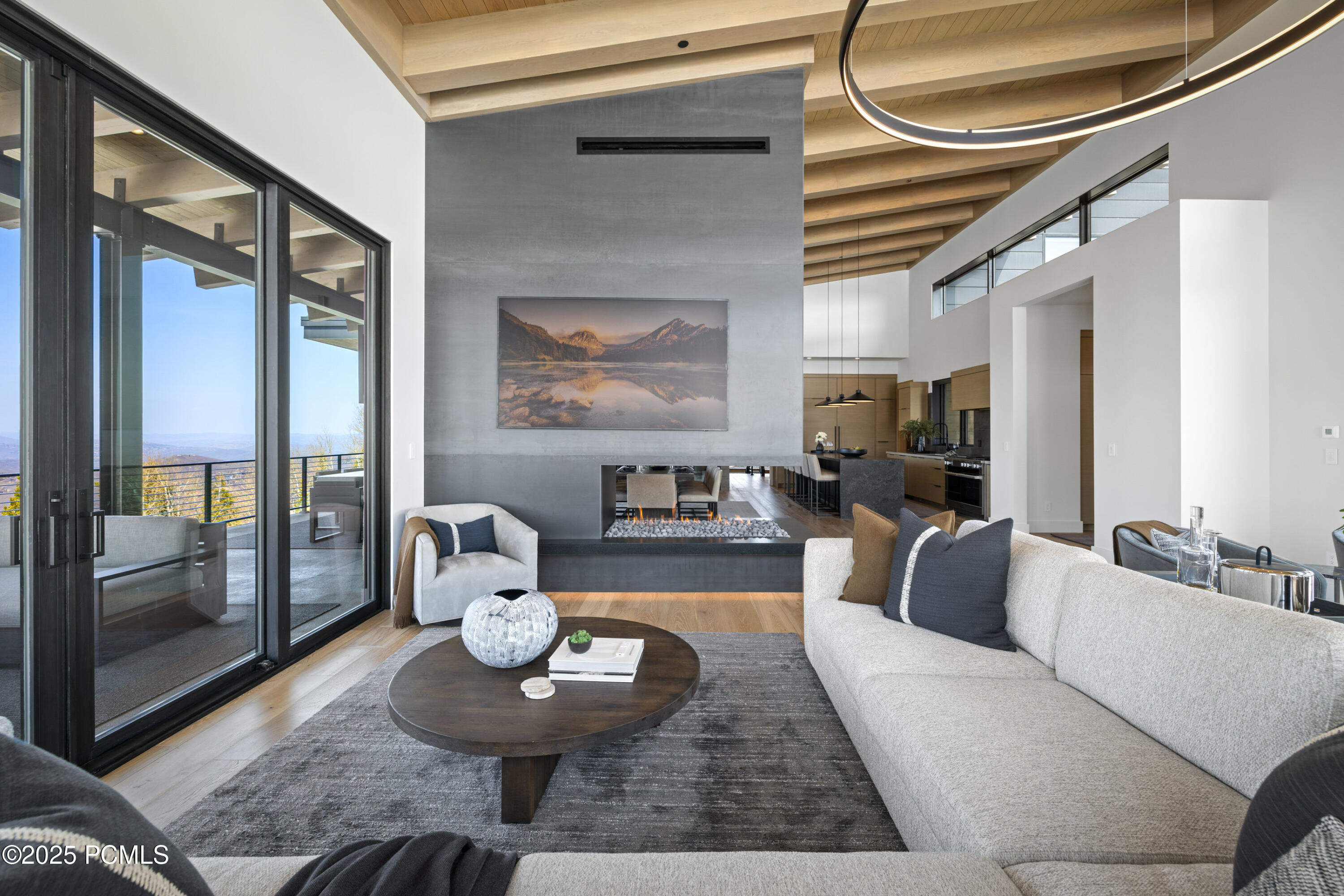8903 Moonshadow Court
