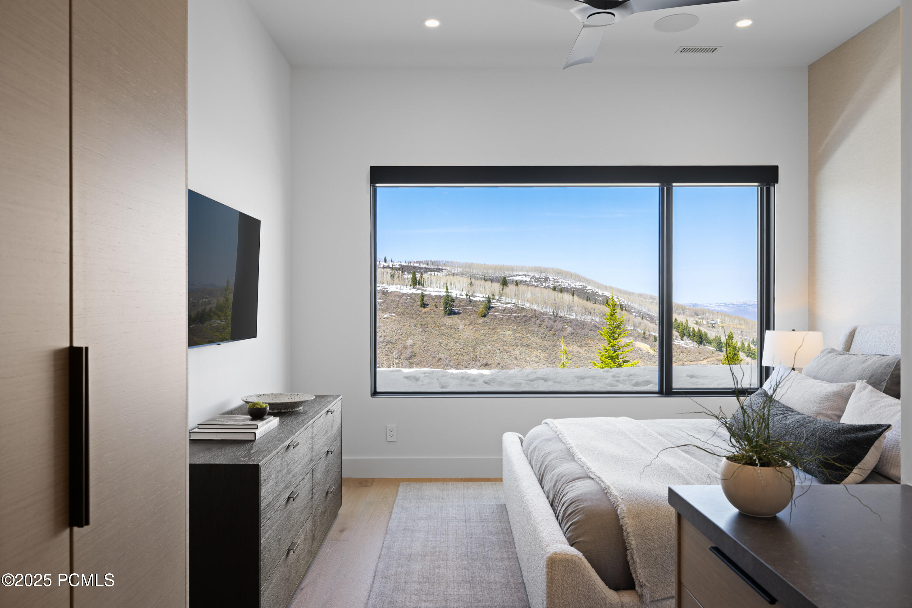8903 Moonshadow Court