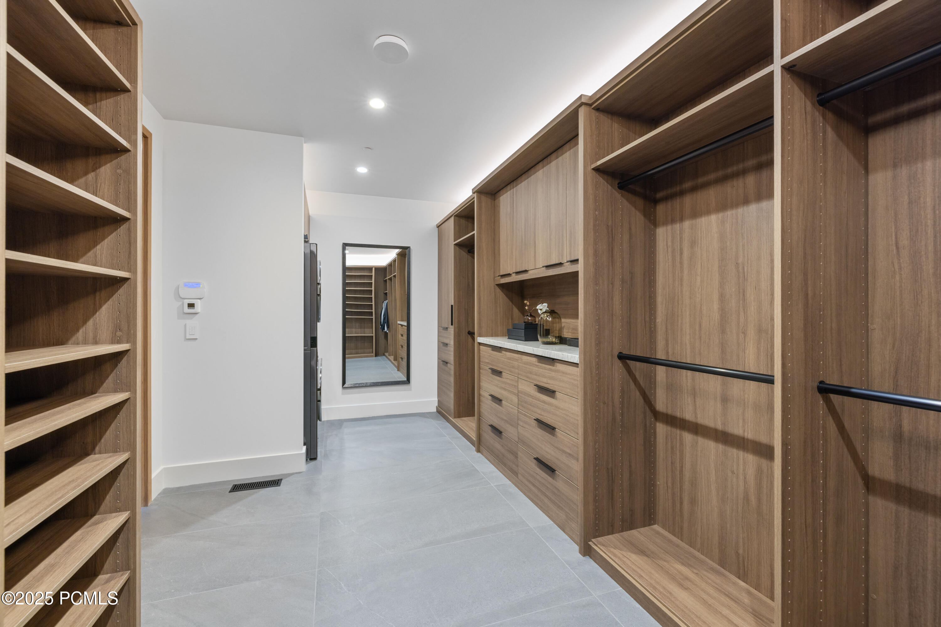 8903 Moonshadow Court