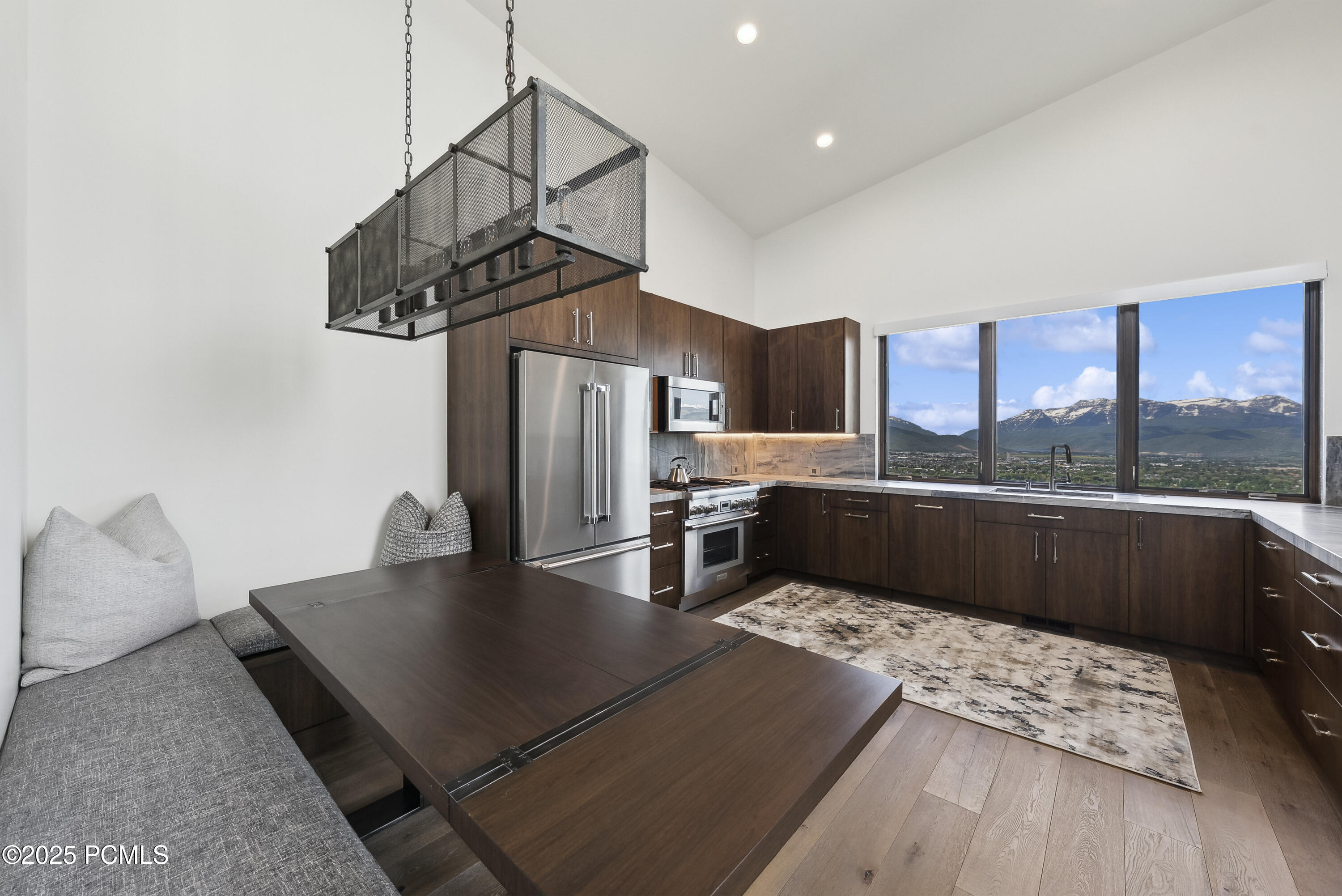 831 N Explorer Peak Drive