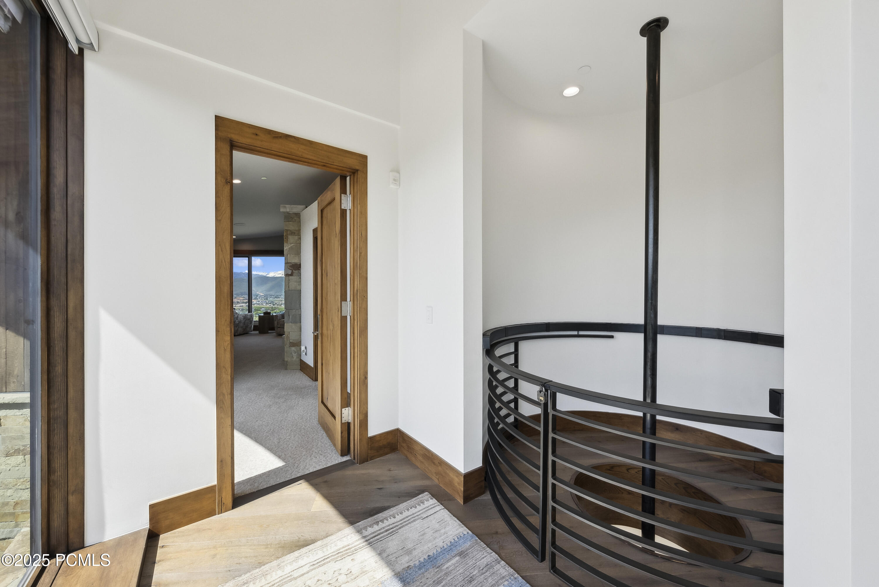 831 N Explorer Peak Drive