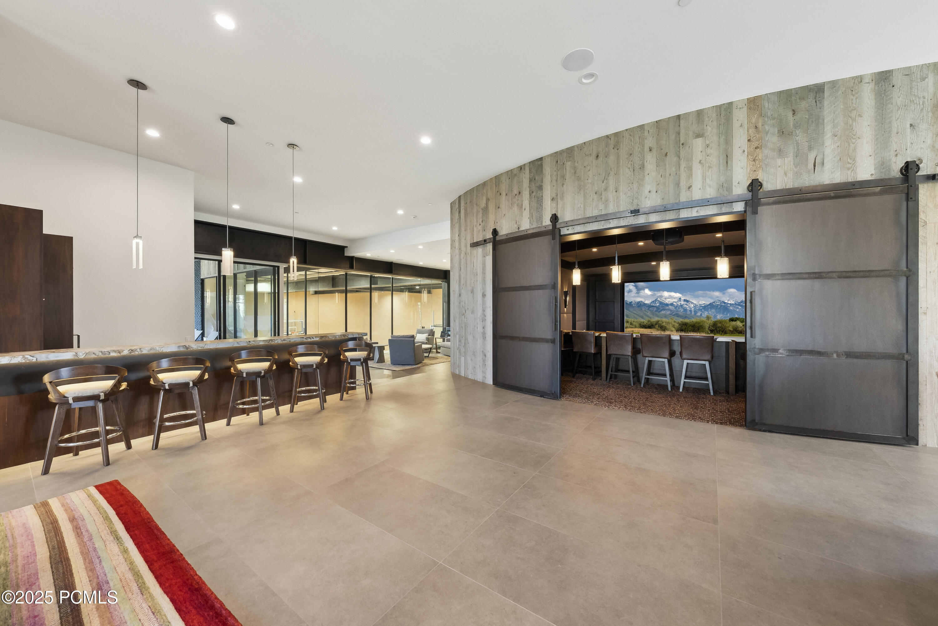 831 N Explorer Peak Drive