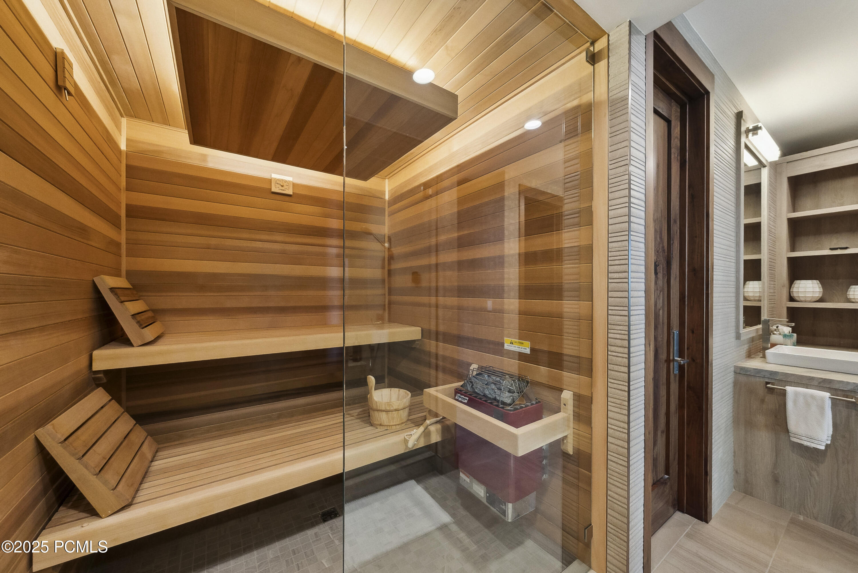 831 N Explorer Peak Drive