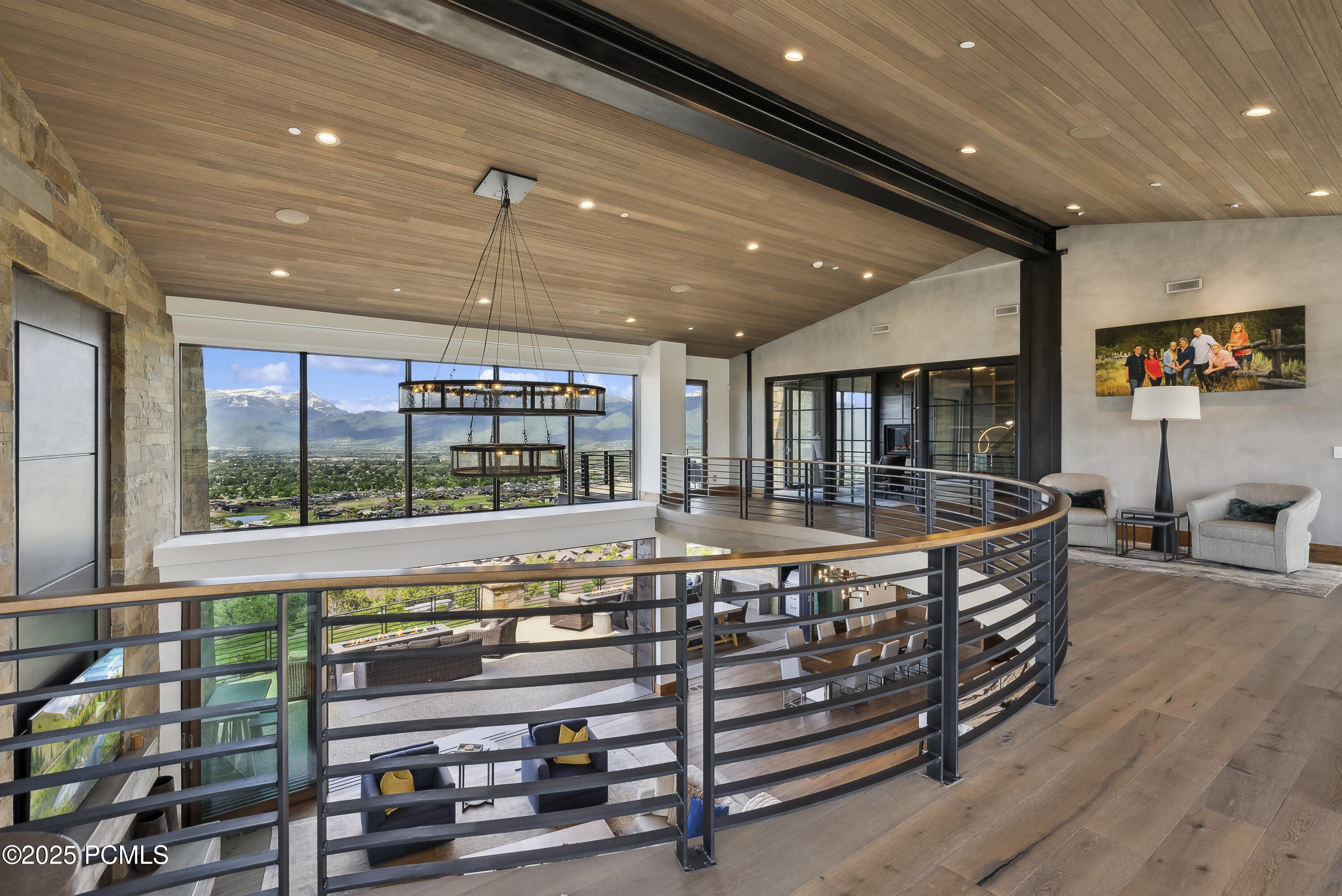 831 N Explorer Peak Drive