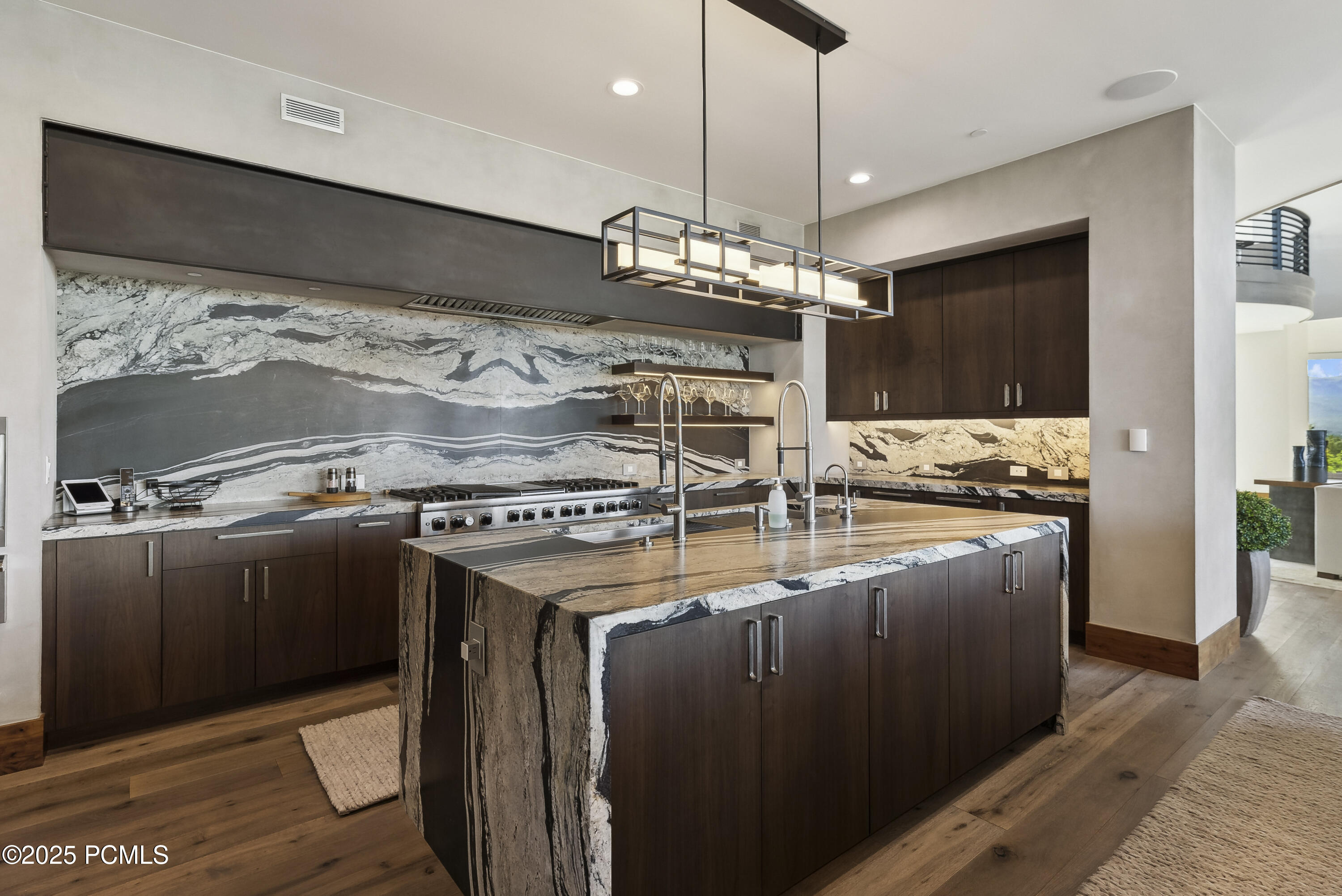 831 N Explorer Peak Drive