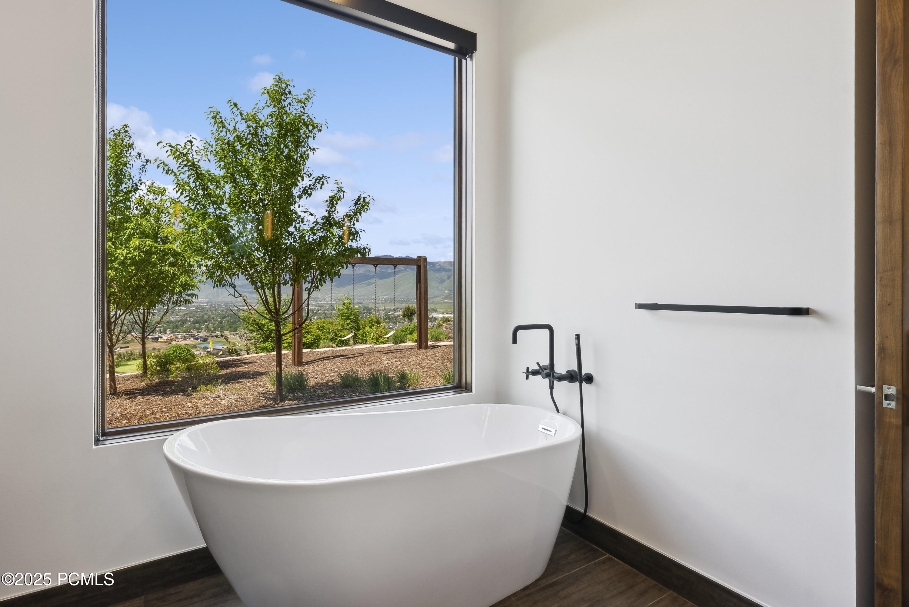 831 N Explorer Peak Drive