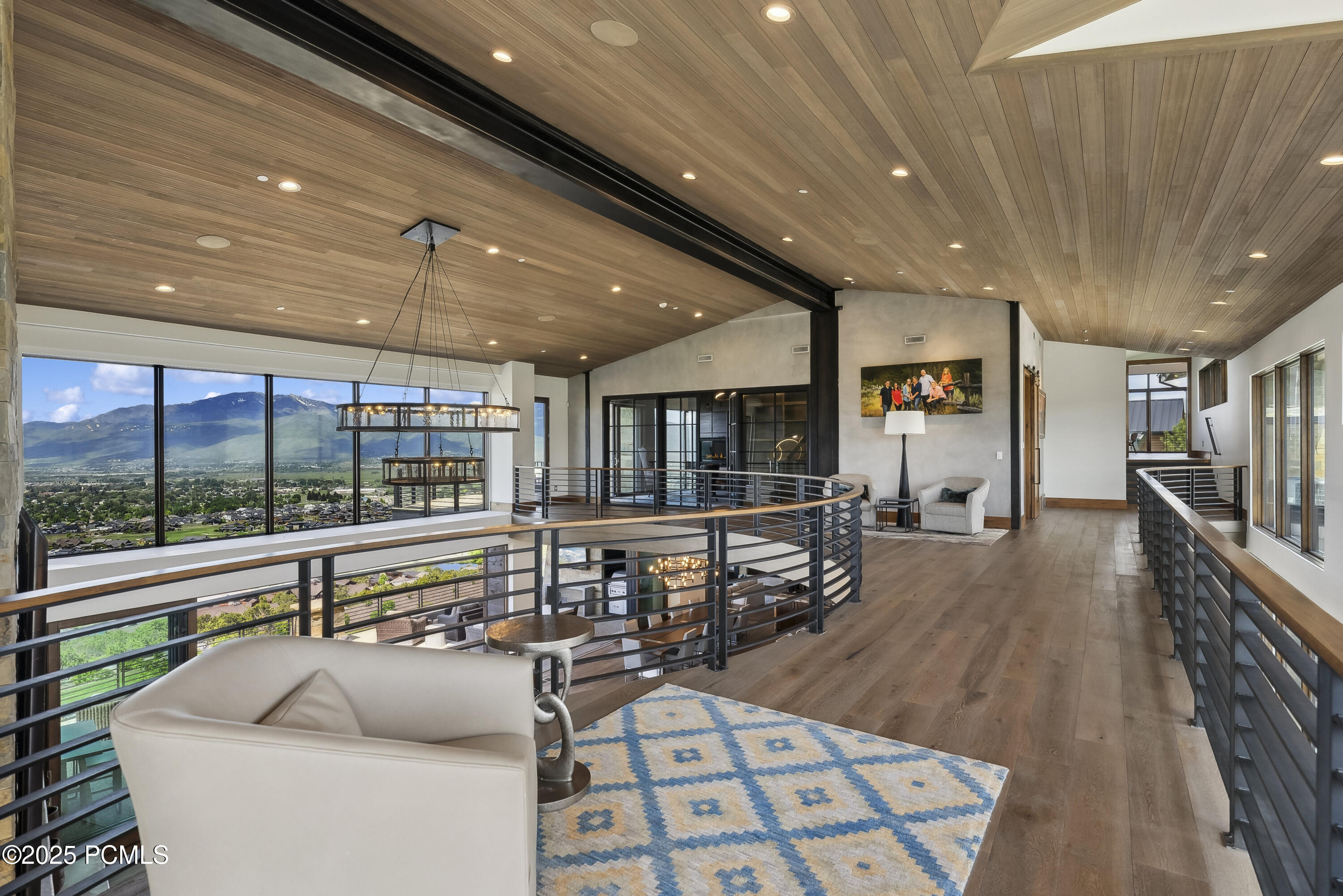 831 N Explorer Peak Drive