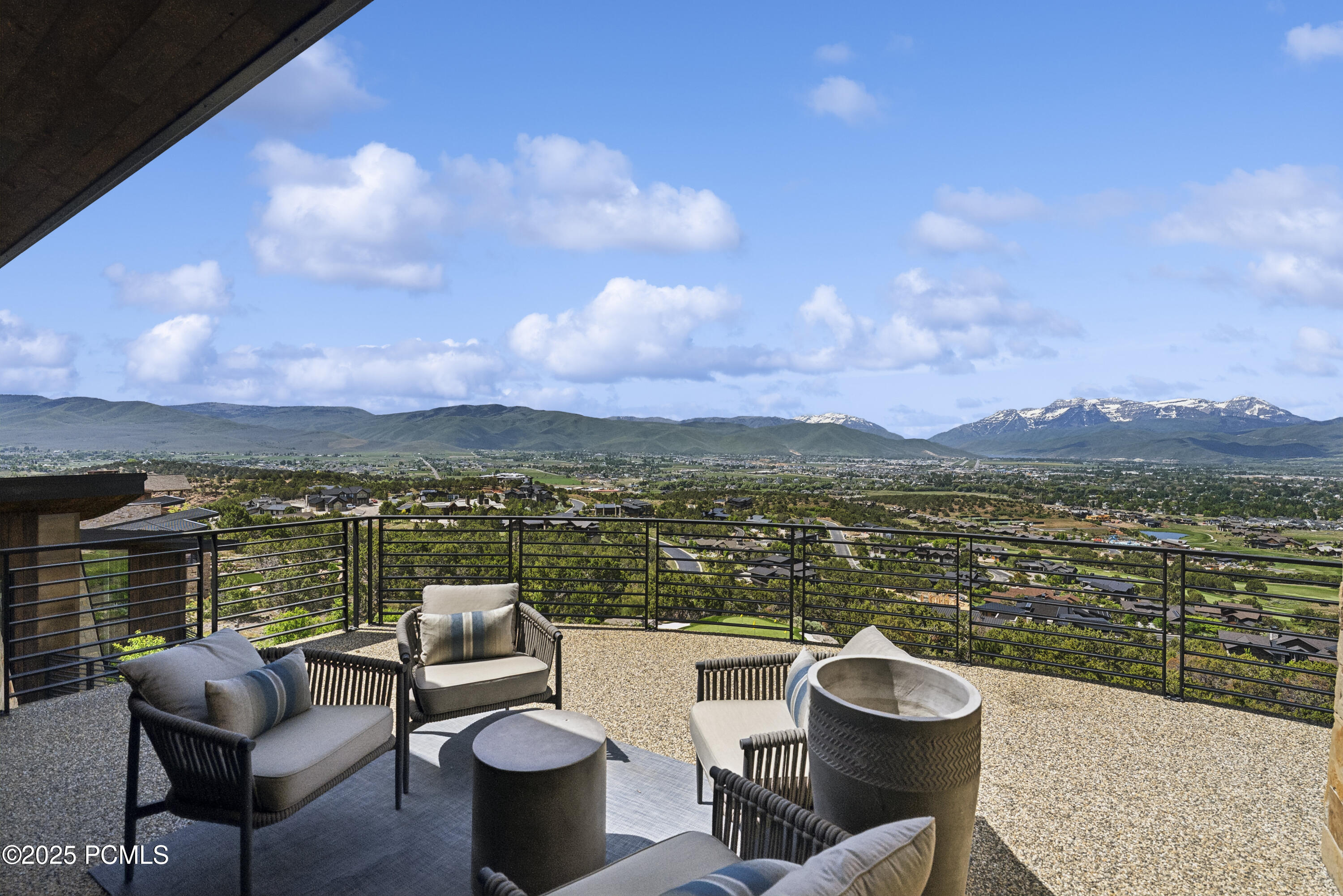 831 N Explorer Peak Drive