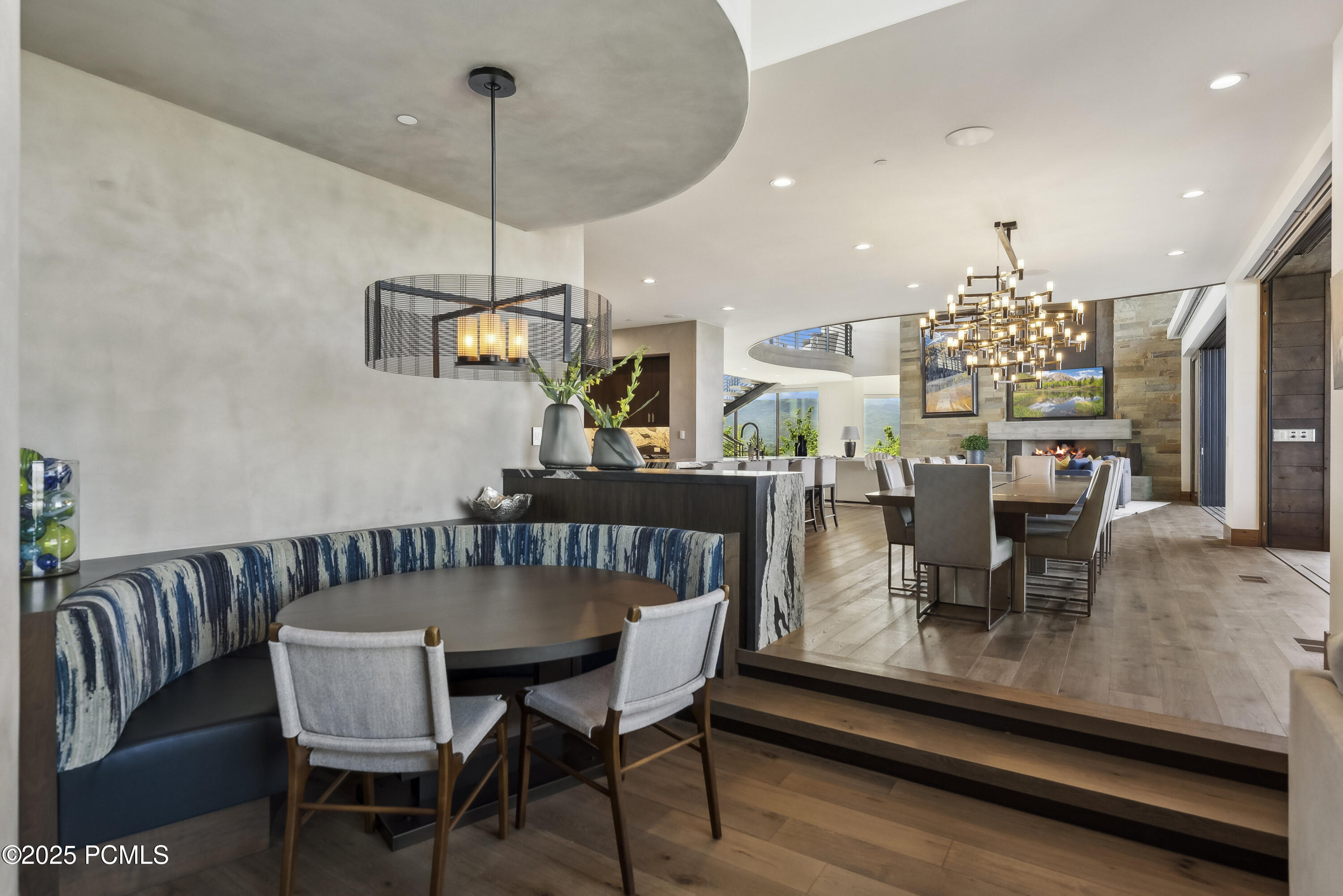 831 N Explorer Peak Drive